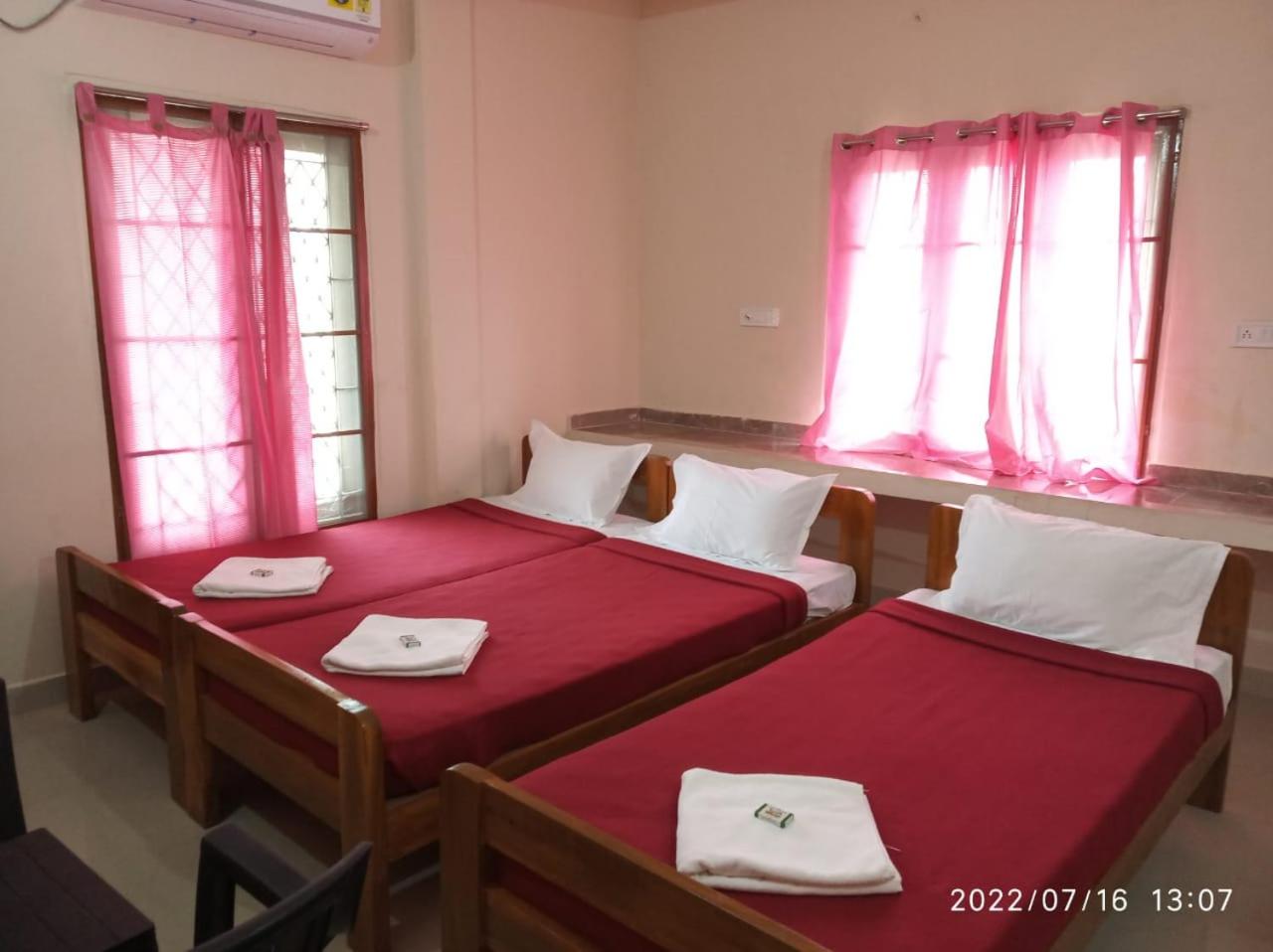 Classic Triple Room