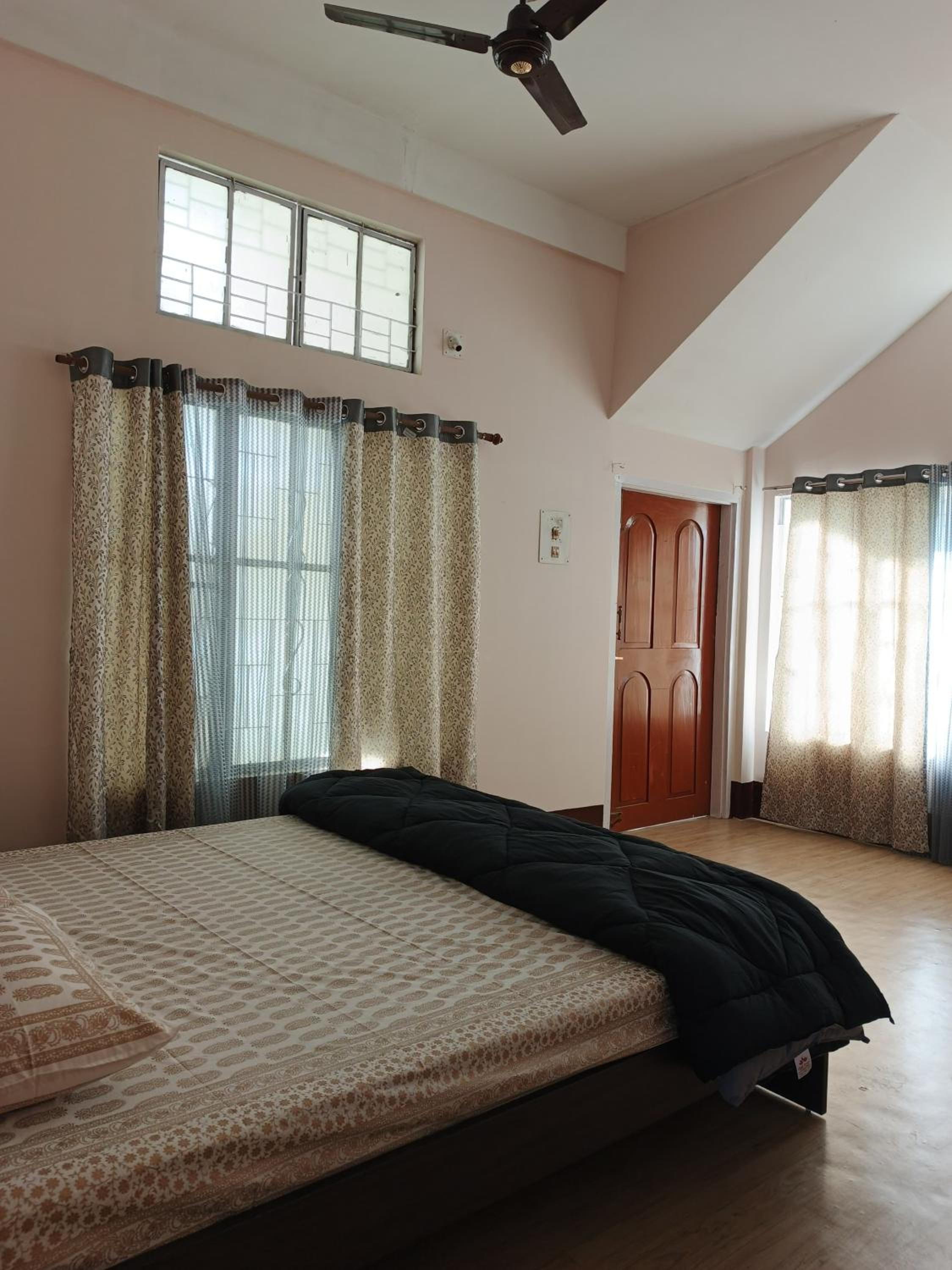One-Bedroom House photo 1
