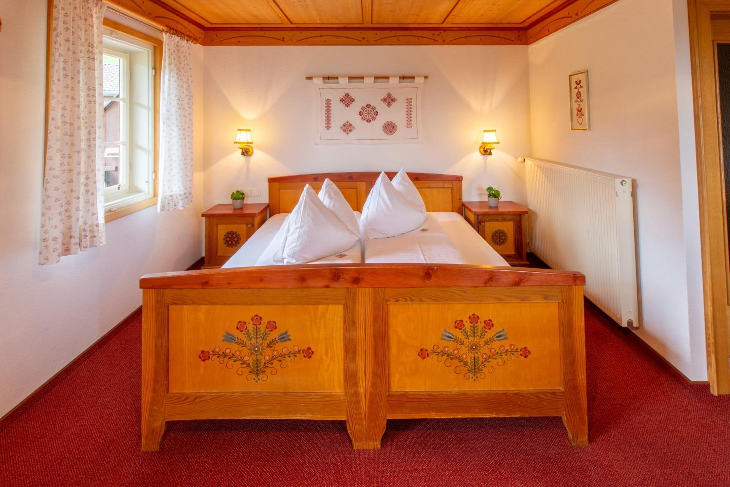 Large Double Room photo 2
