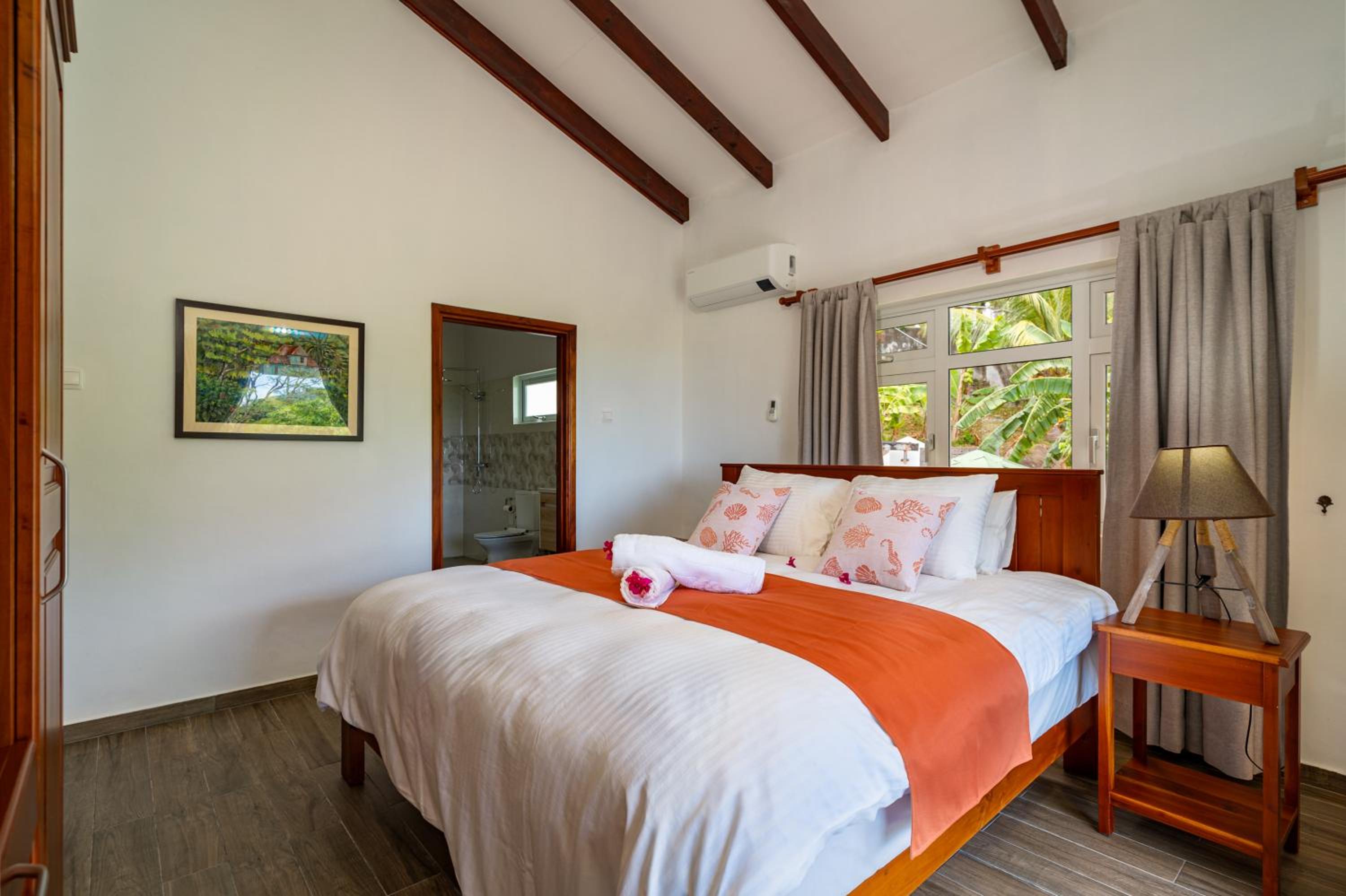 Two-Bedroom Villa photo 2