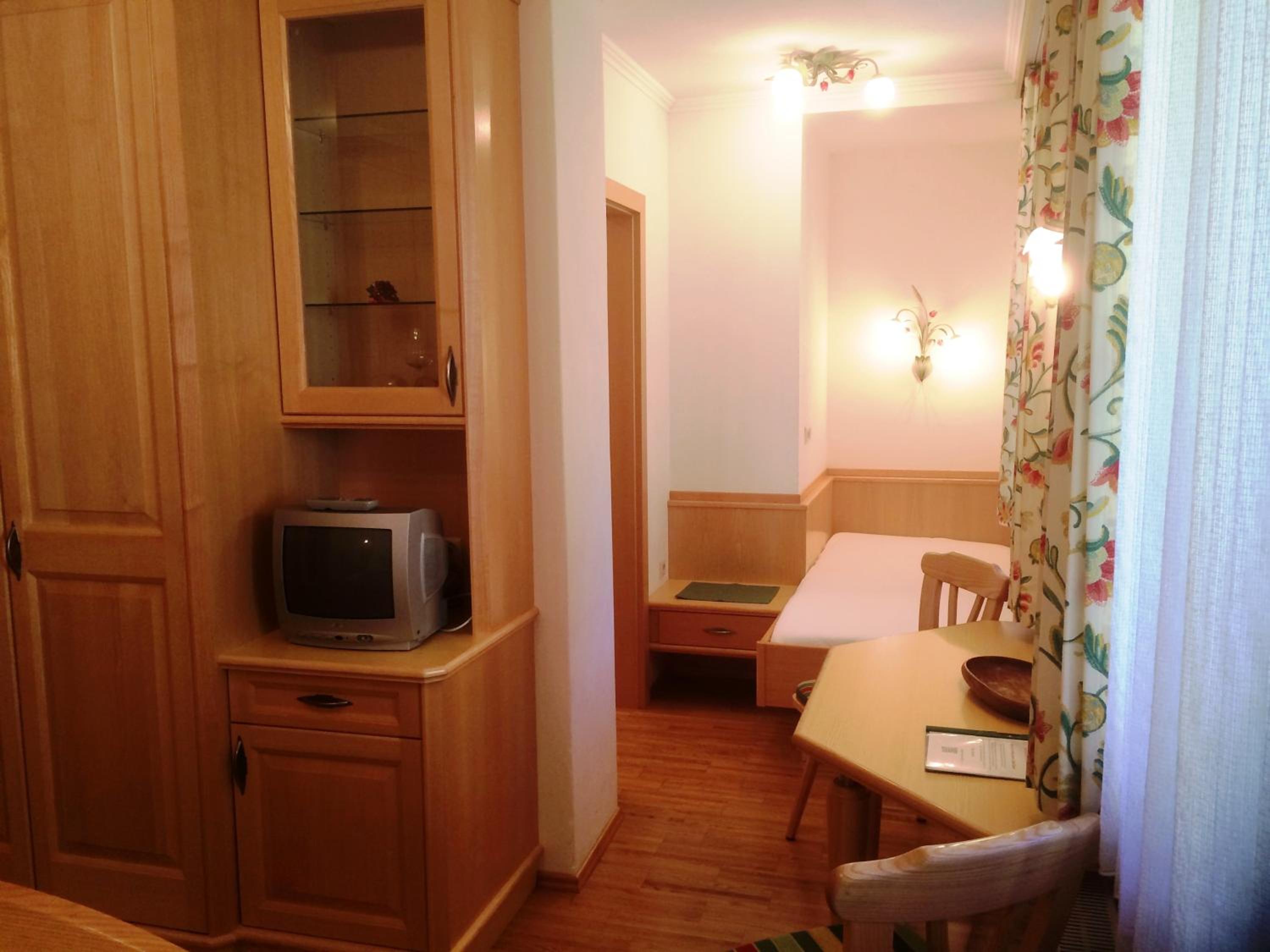 Triple Room with Mountain View