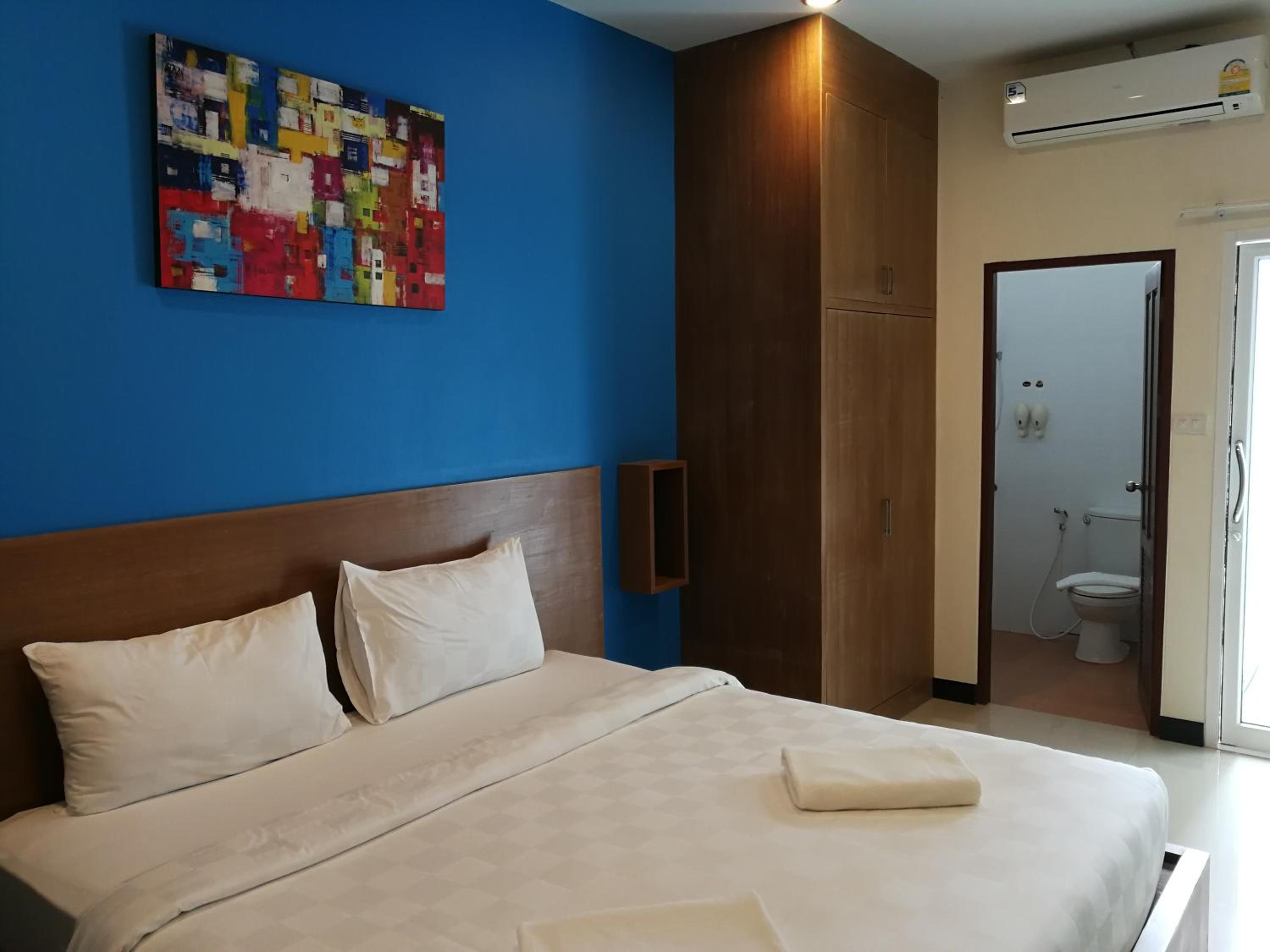 King Room with Two King Beds photo 2