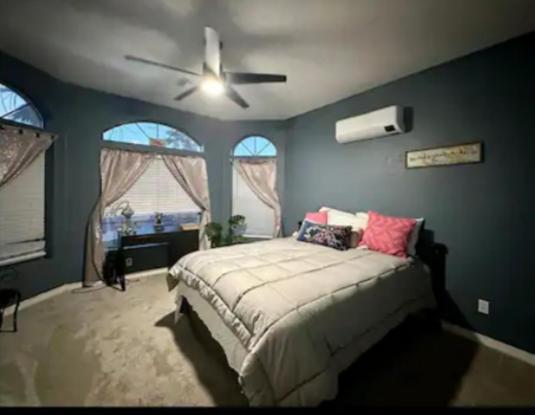 Three-Bedroom House photo 1