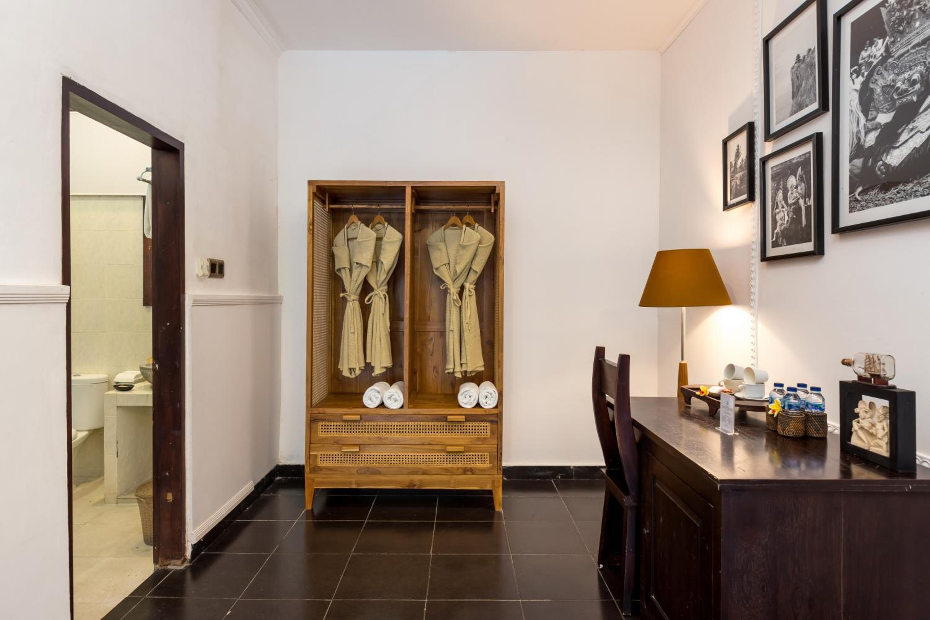 Deluxe Family Room with Two King Beds