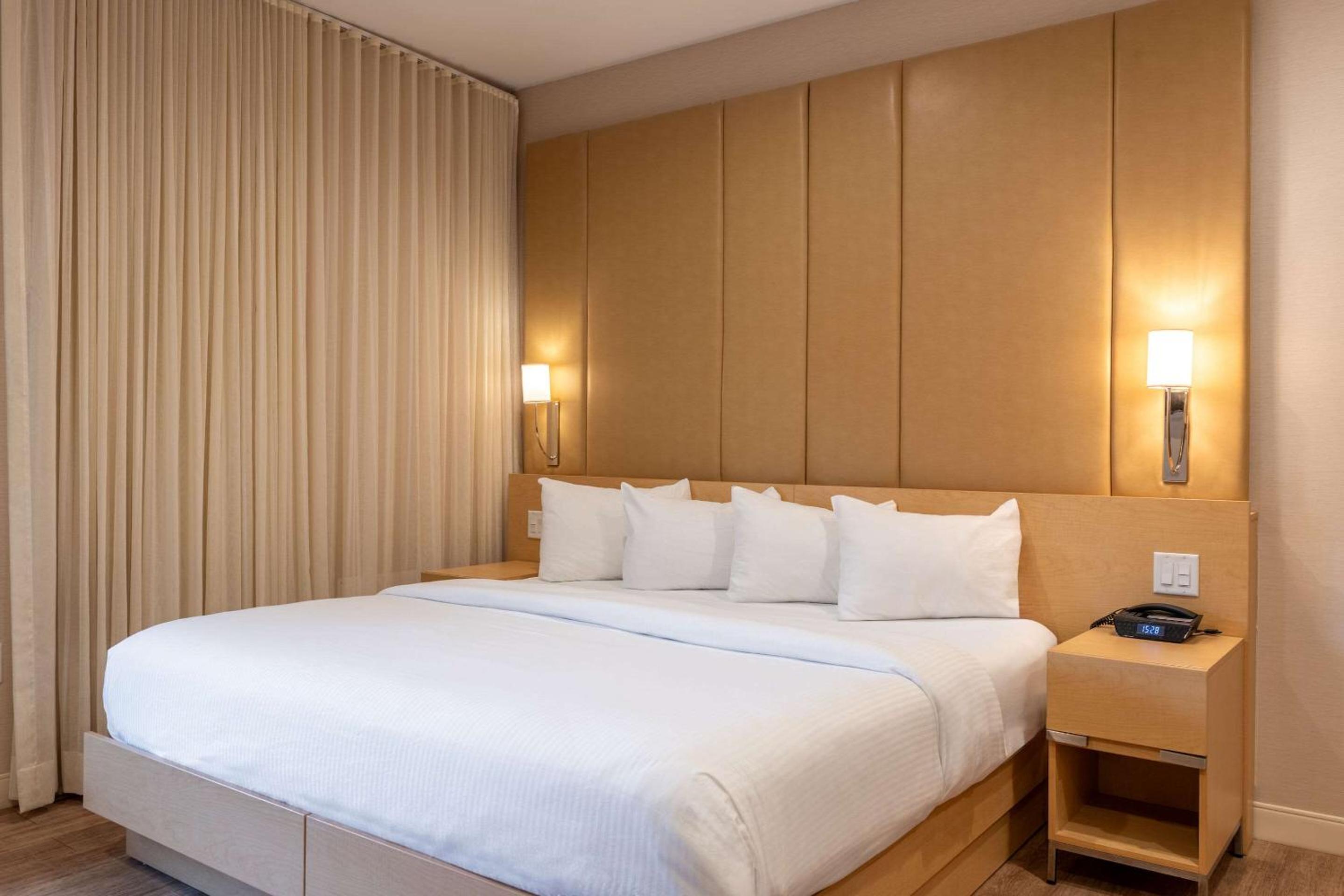 King Room - Accessible/Non-Smoking photo 1
