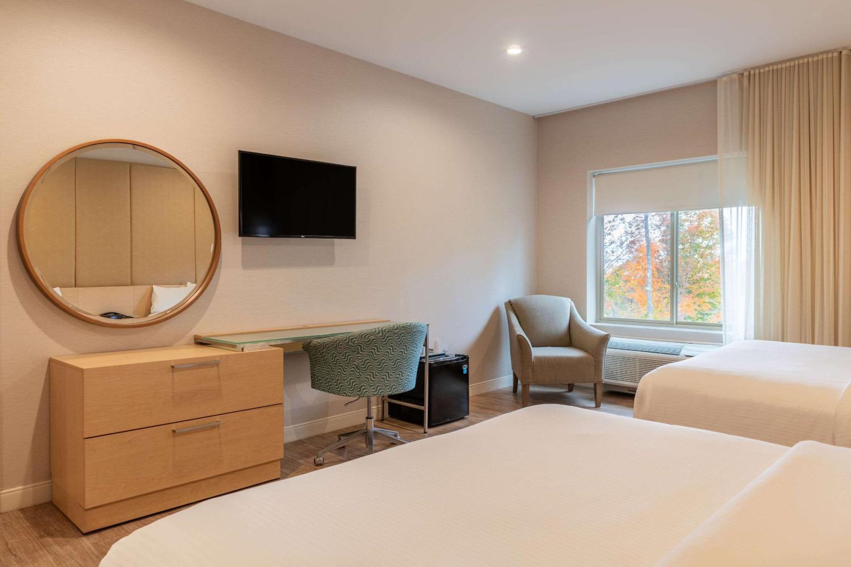 Standard Queen Room with Two Queen Beds - Non-Smoking