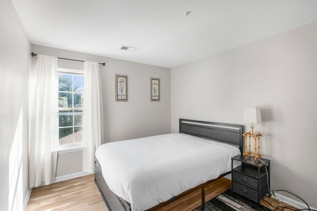 Seven-Bedroom House photo 1