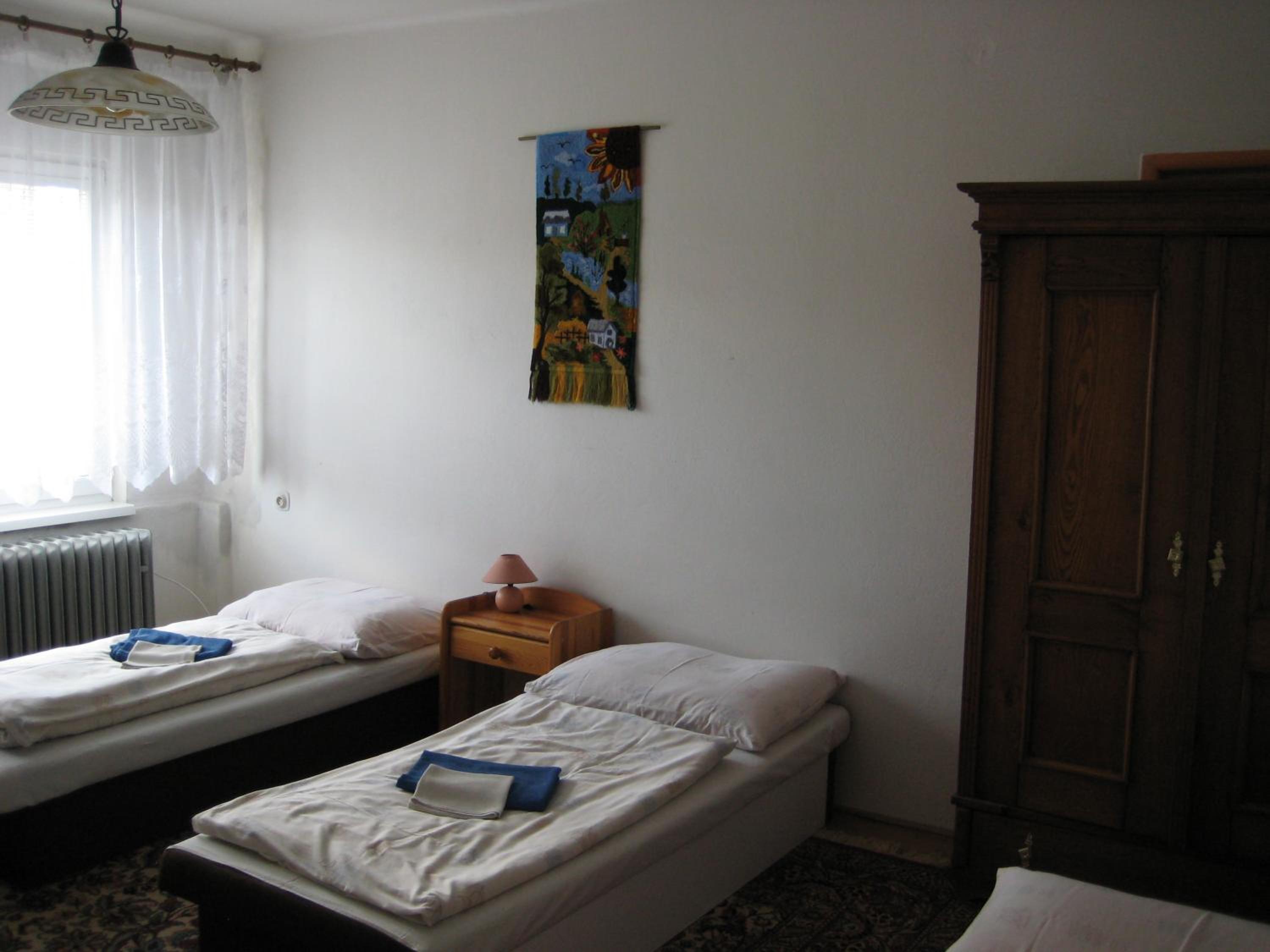 Triple Room with Shared Bathroom photo 2