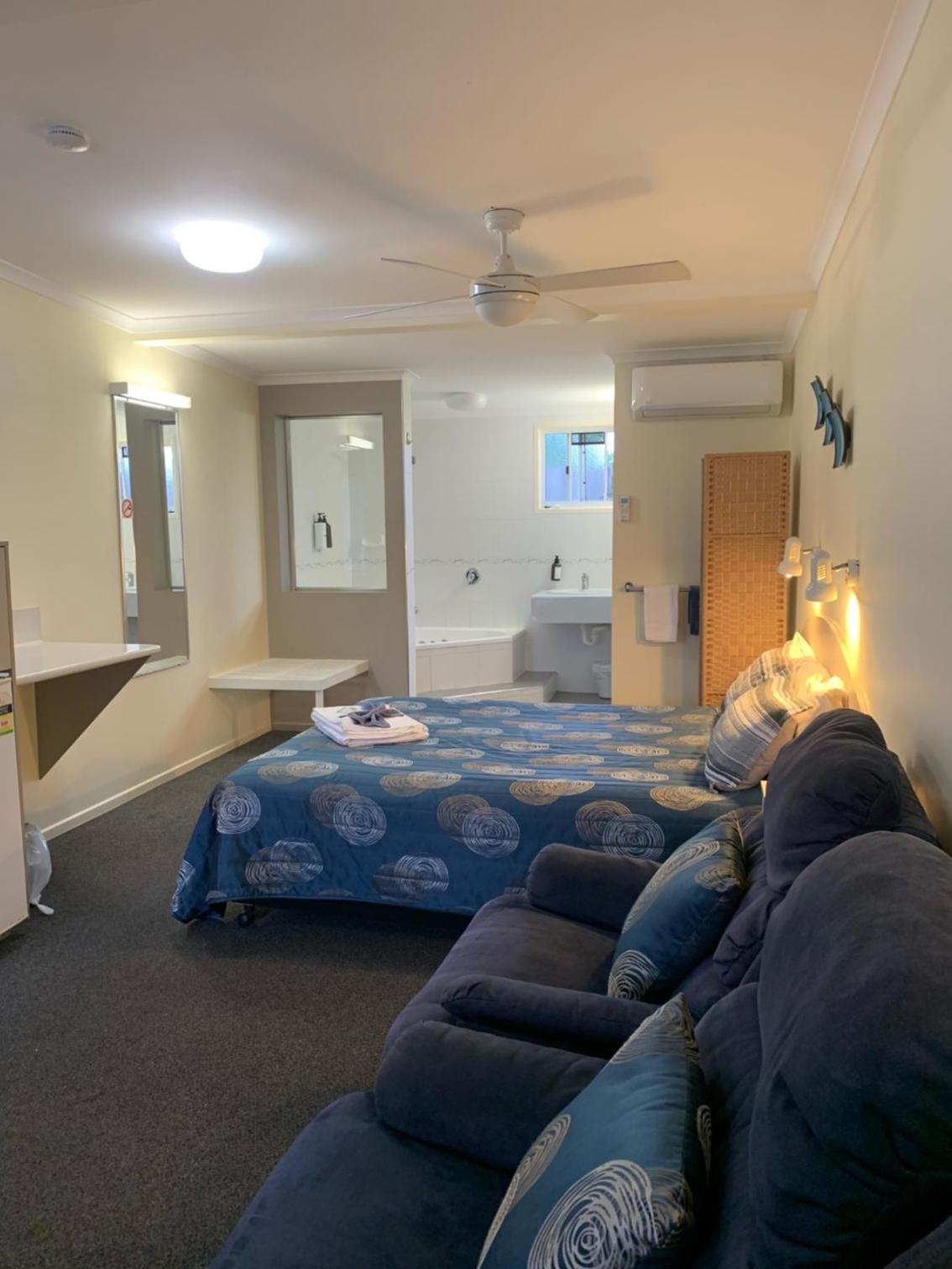 Queen Room with Spa Bath photo 1