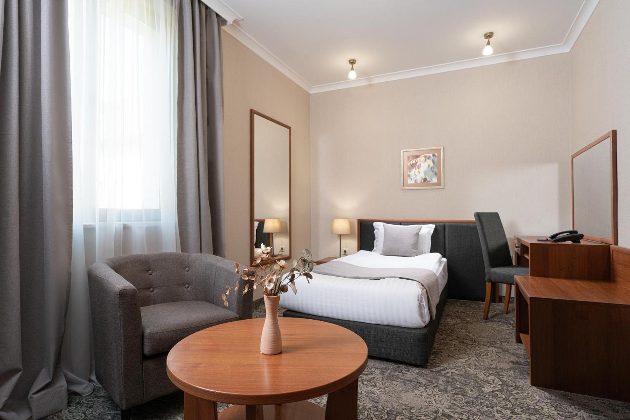 Single Room with Bath