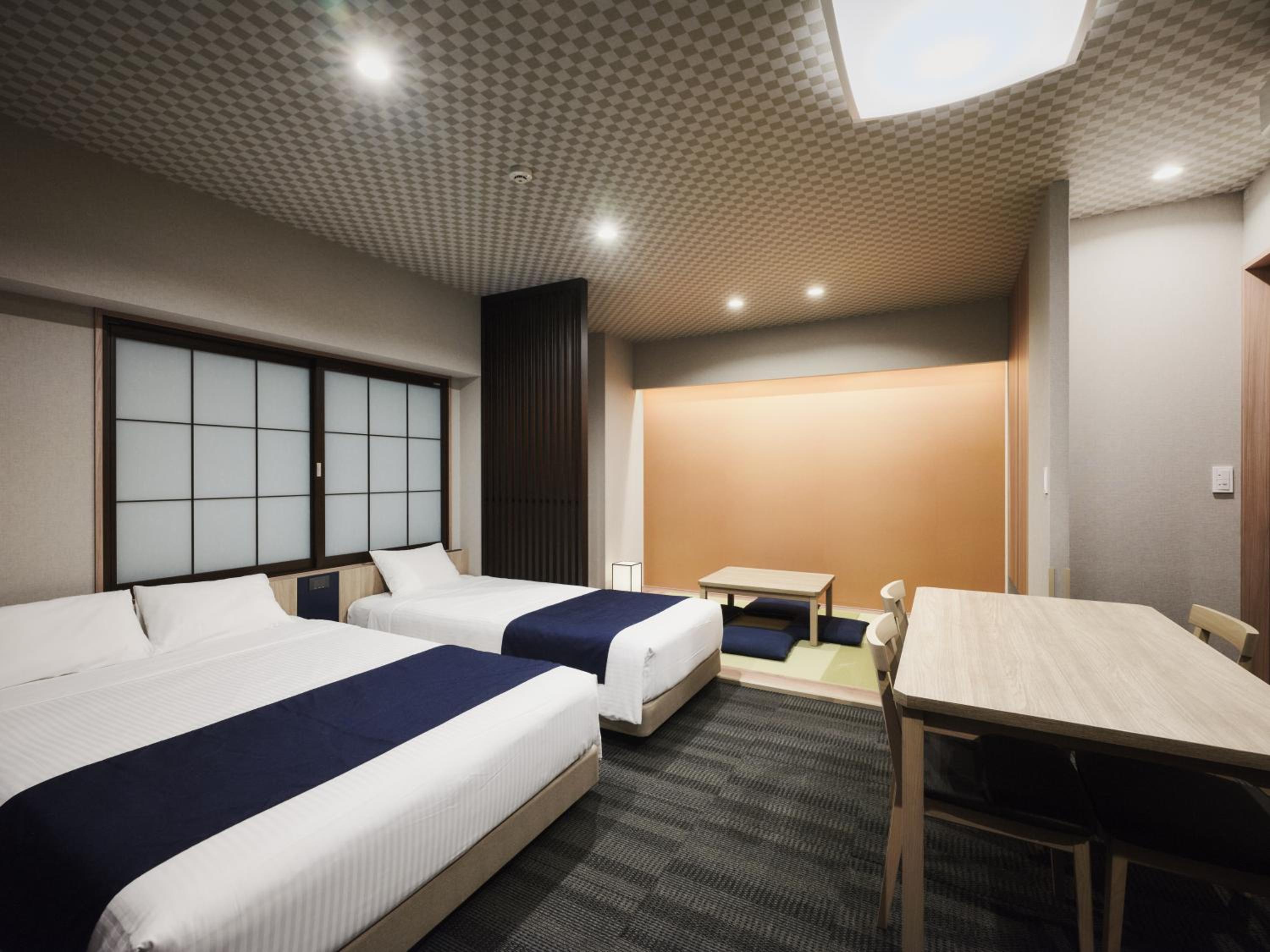 Deluxe Japanese Room with Washing Machine photo 2