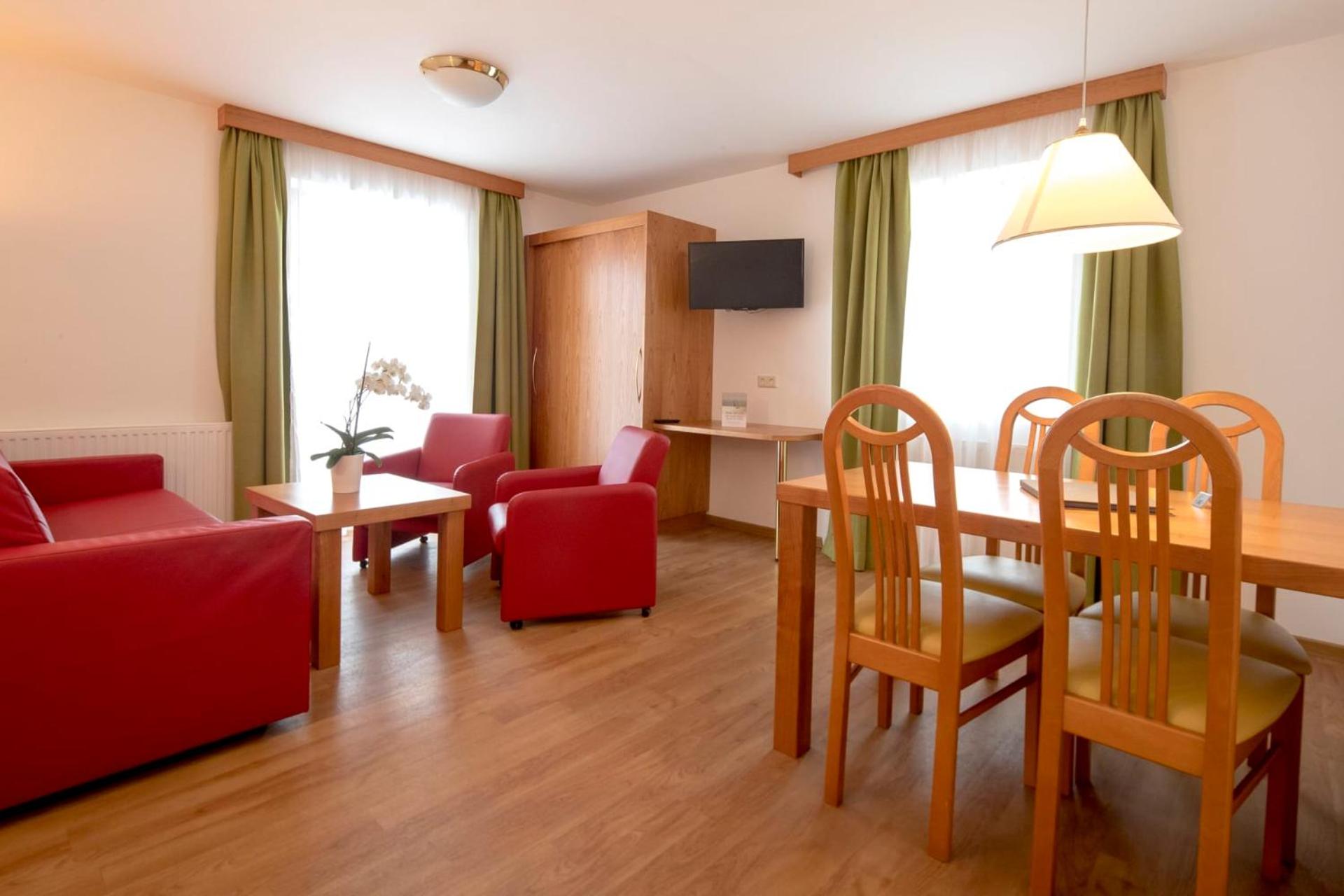 Family Room with Terrace photo 1