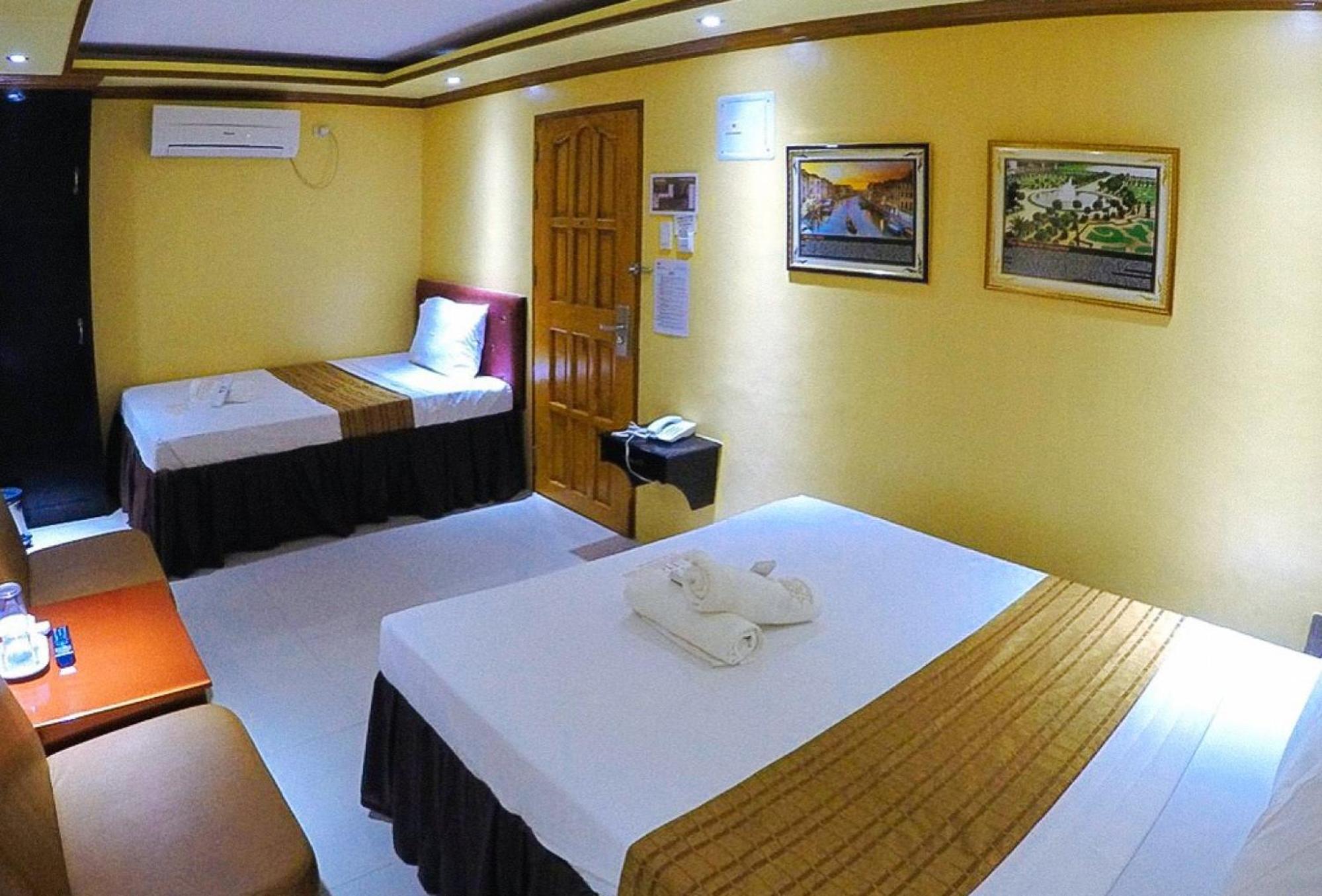 Deluxe Triple Room photo 2