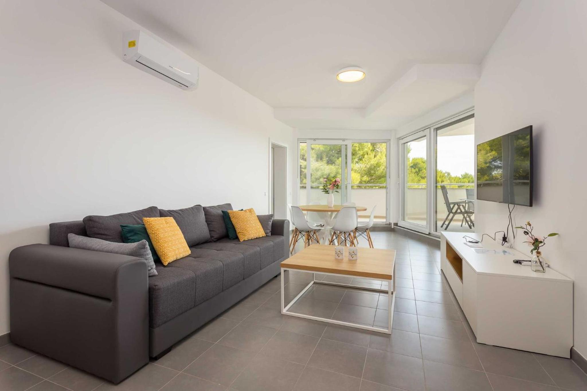 Two bedroom apartment with Sea view photo 1