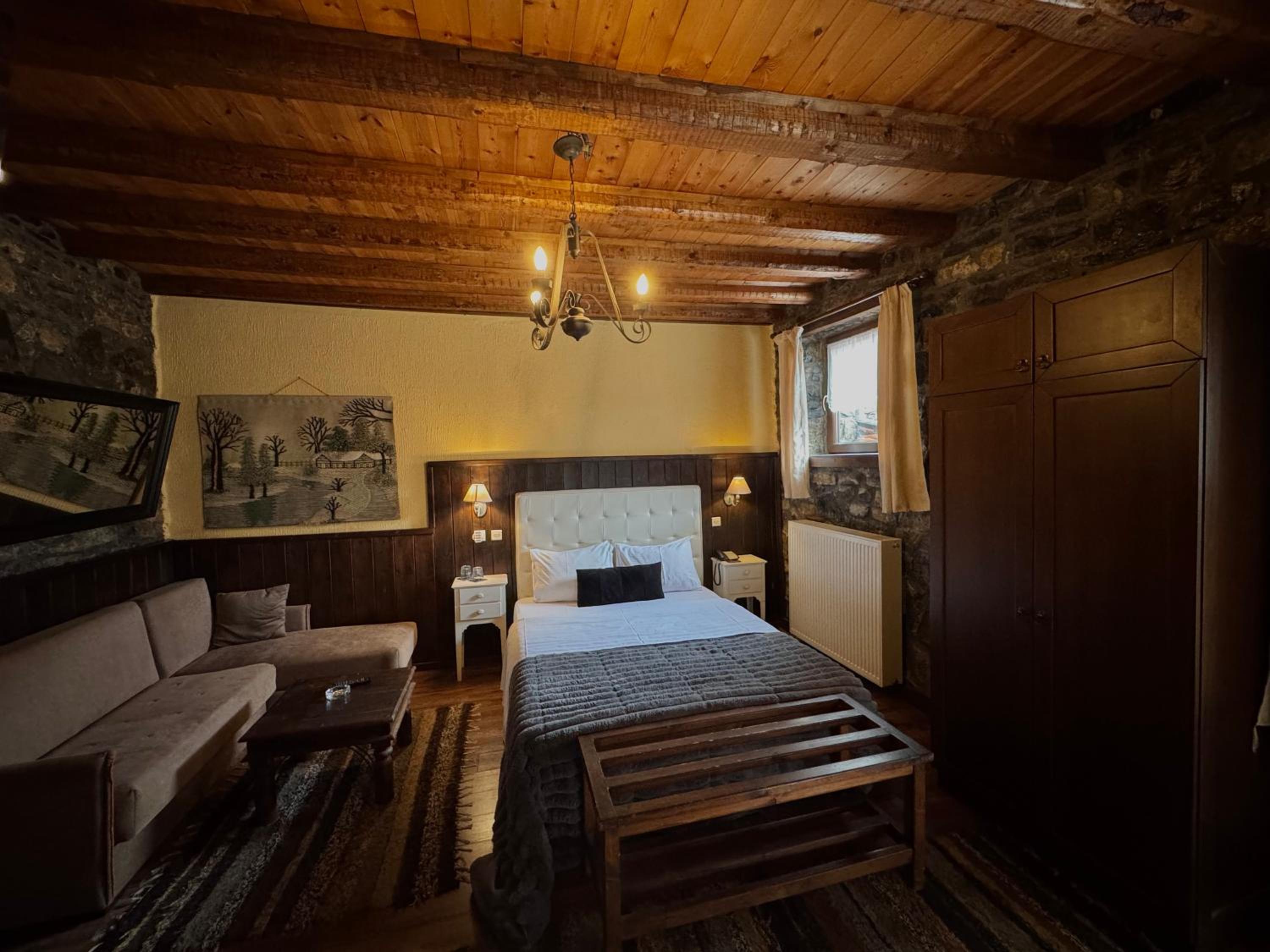 Triple Room with Fireplace photo 1