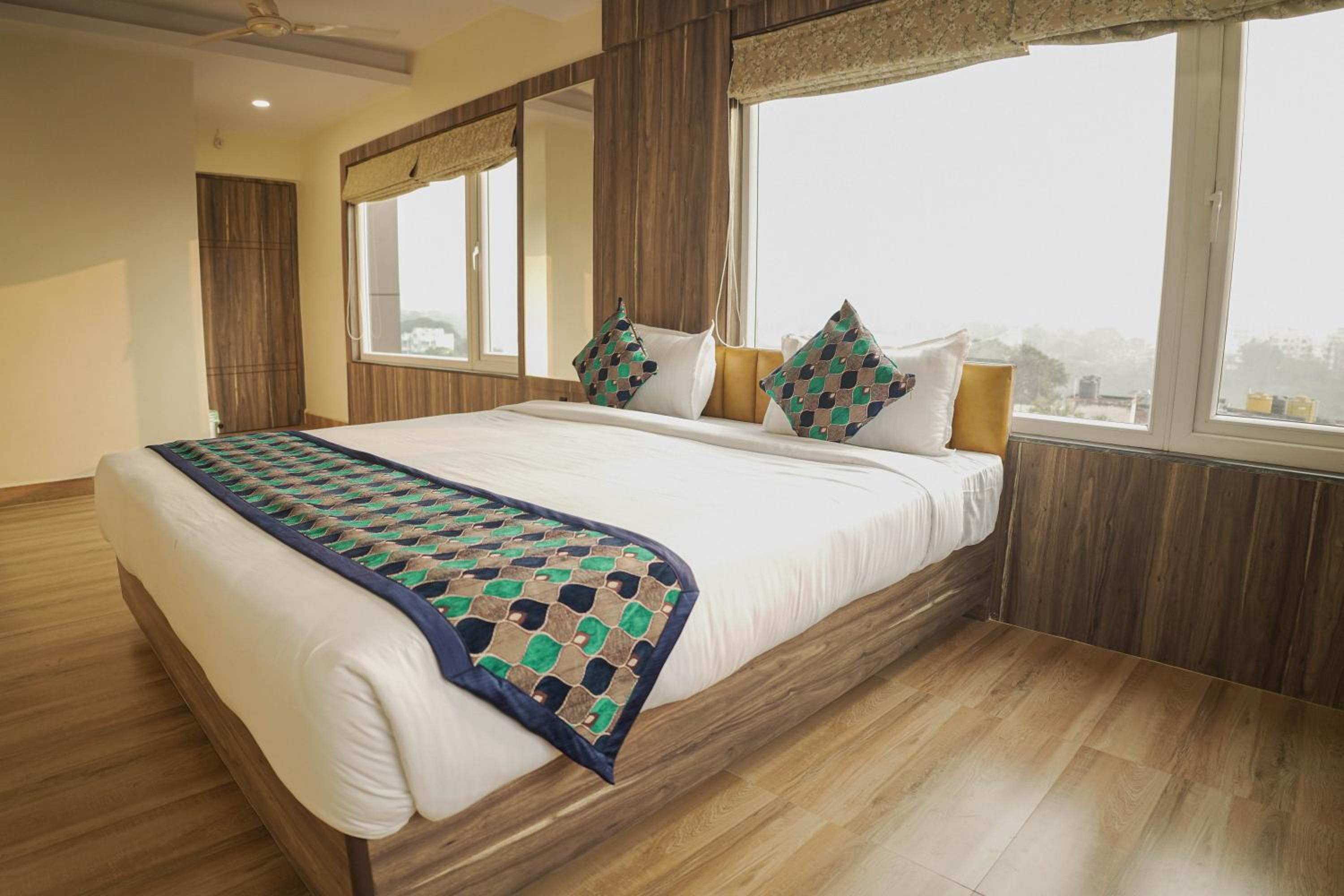 Deluxe Suite photo 1