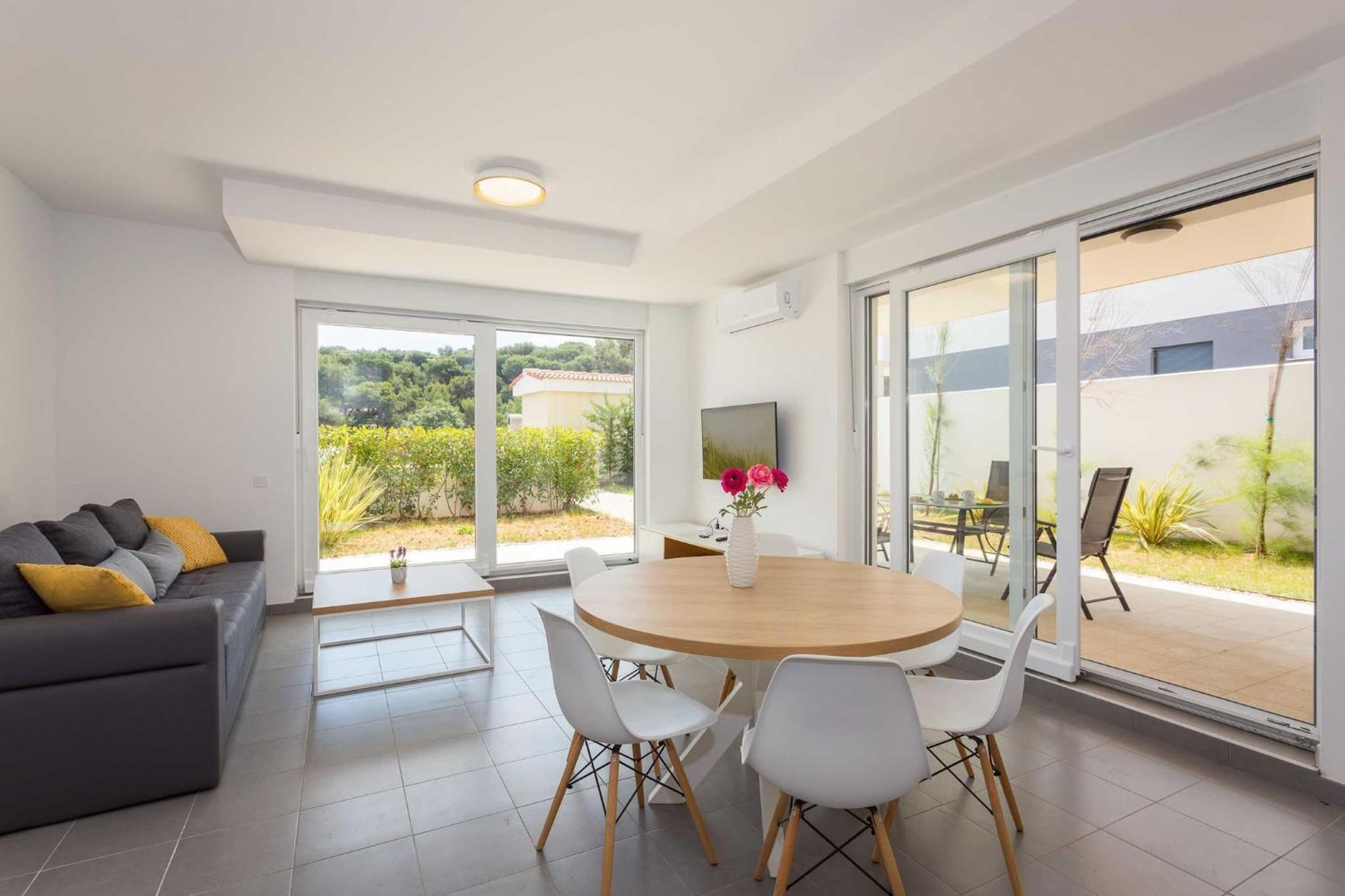 Apartment with Terrace photo 1