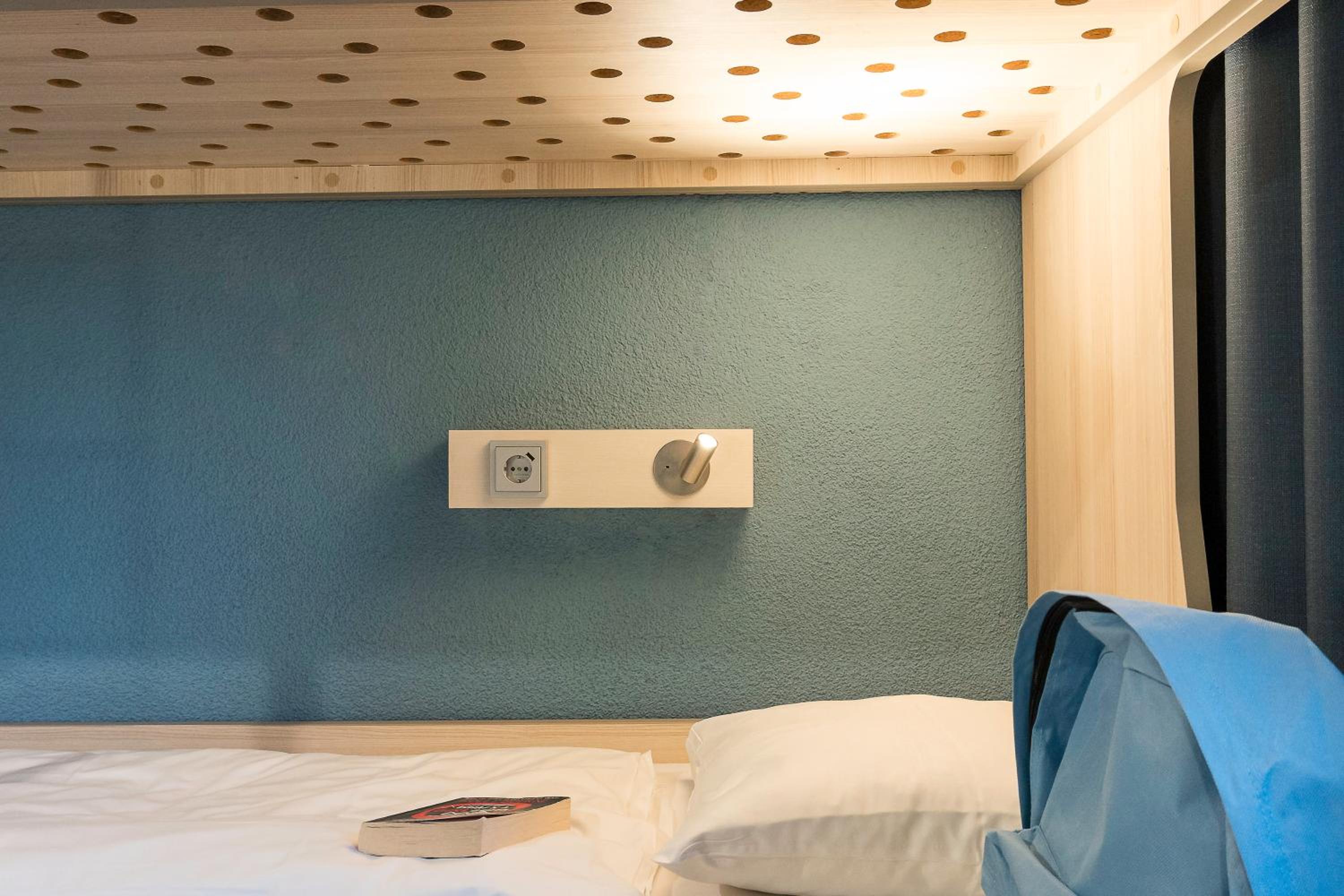 5-Bed Room photo 2