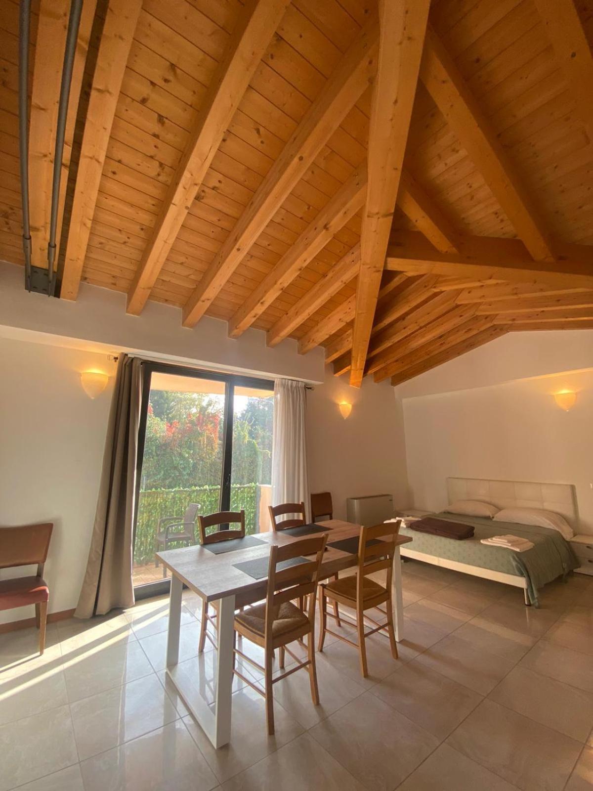Two-Bedroom Deluxe Apartment With Balcony