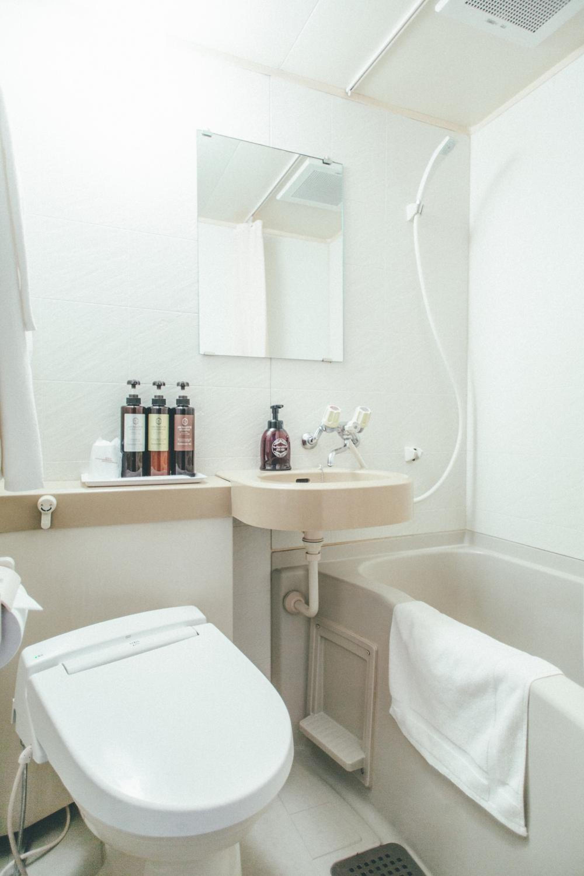 Single Room - Non-Smoking photo 2