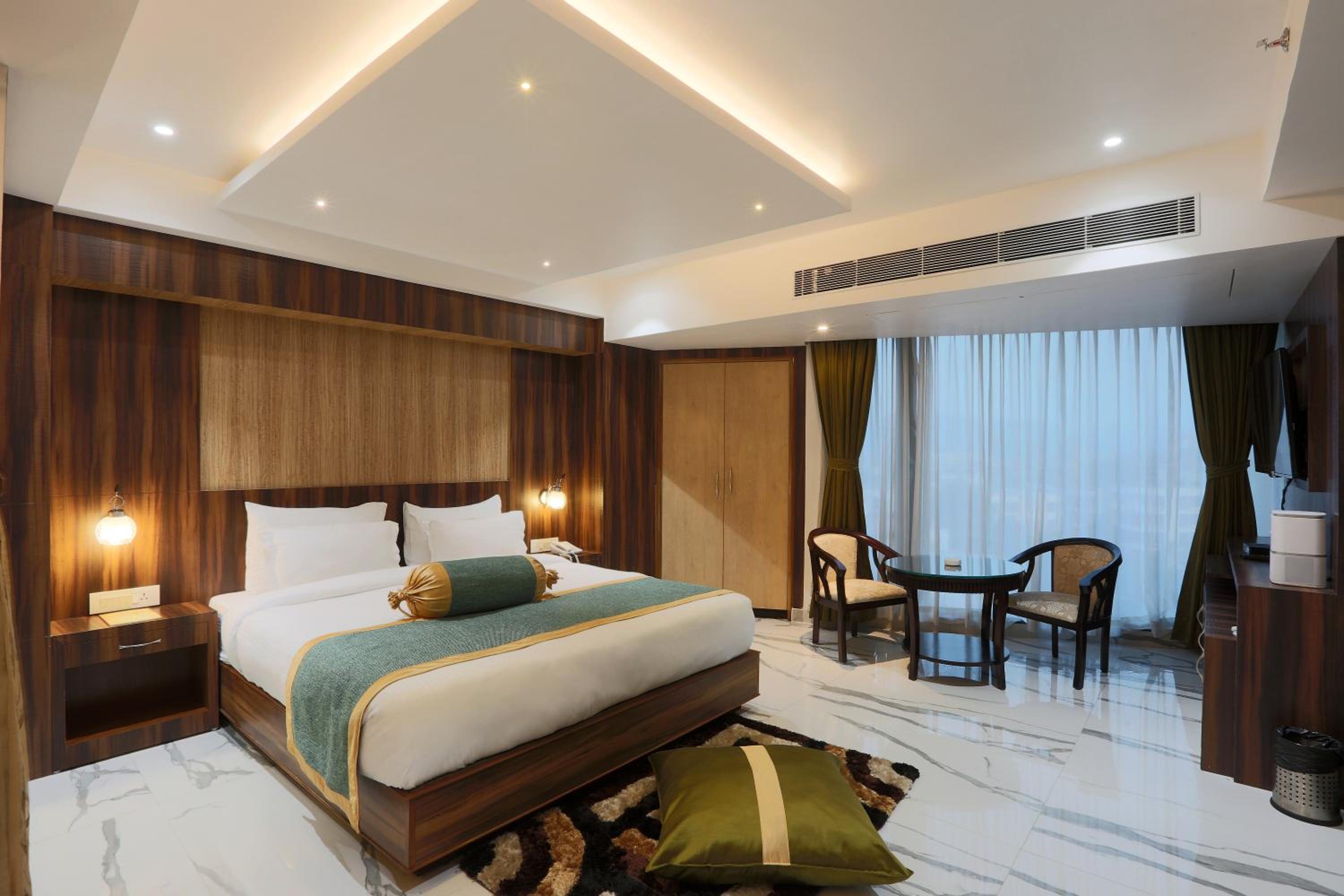 Deluxe Suite