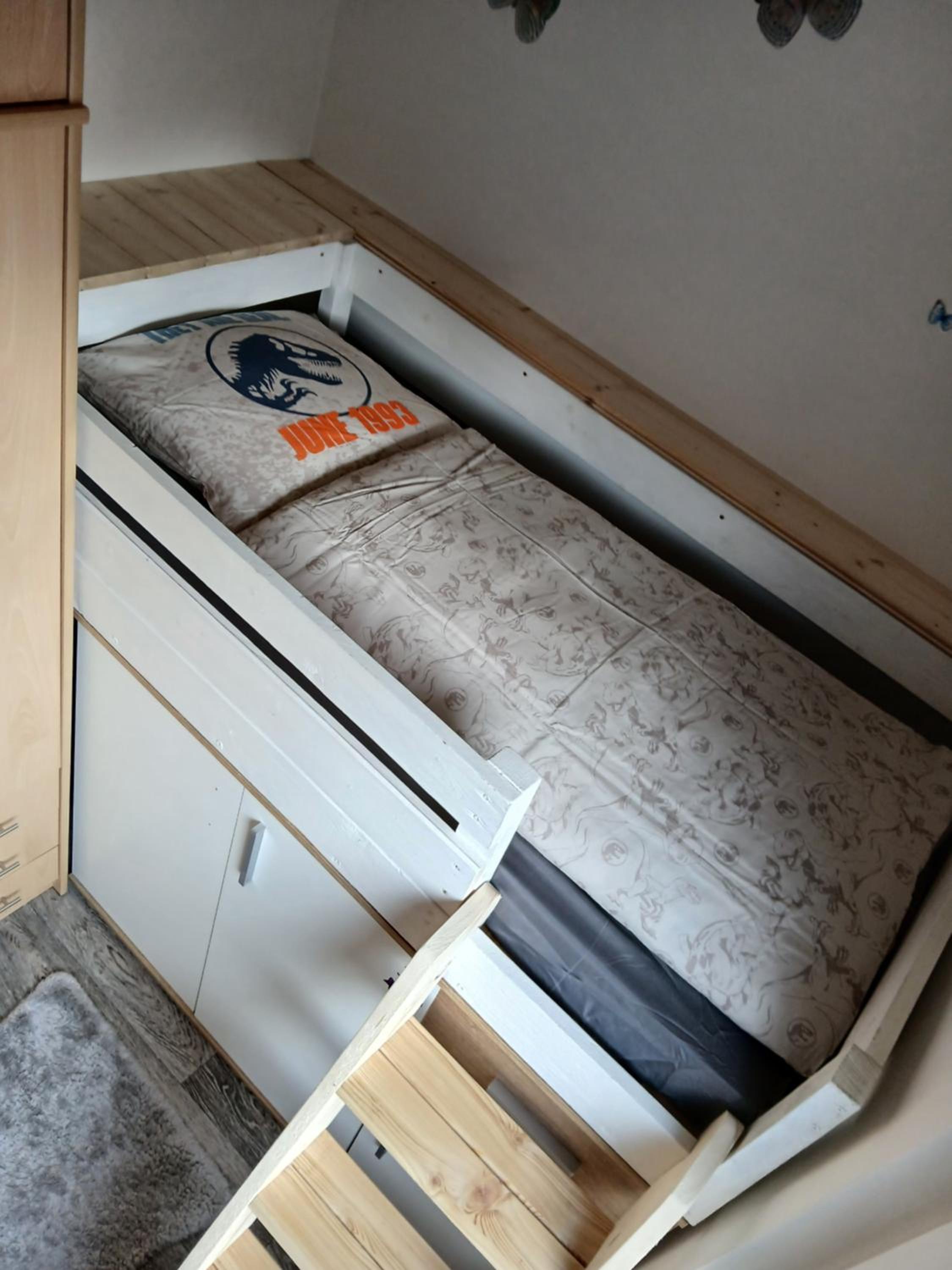 Mobile Home photo 3