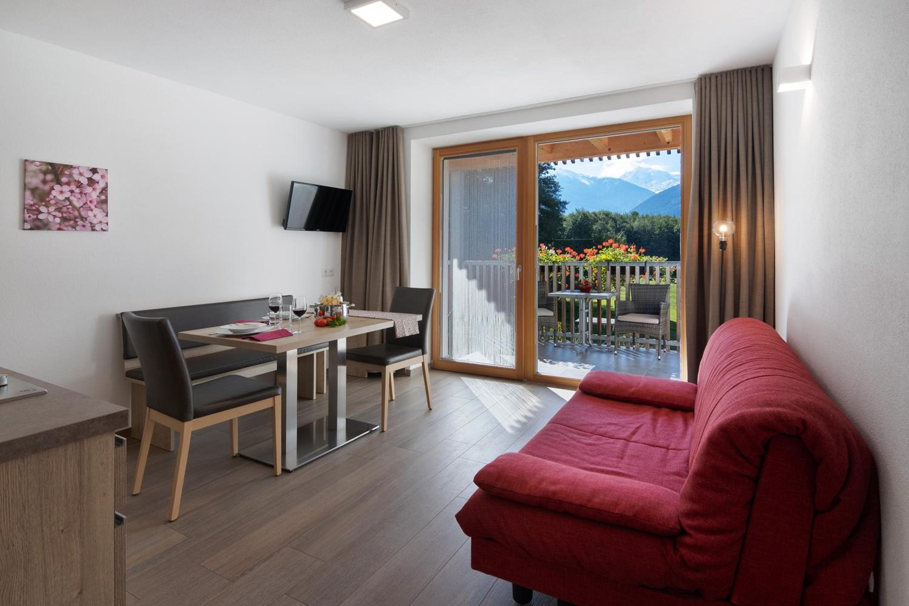 Superior One-Bedroom Apartment