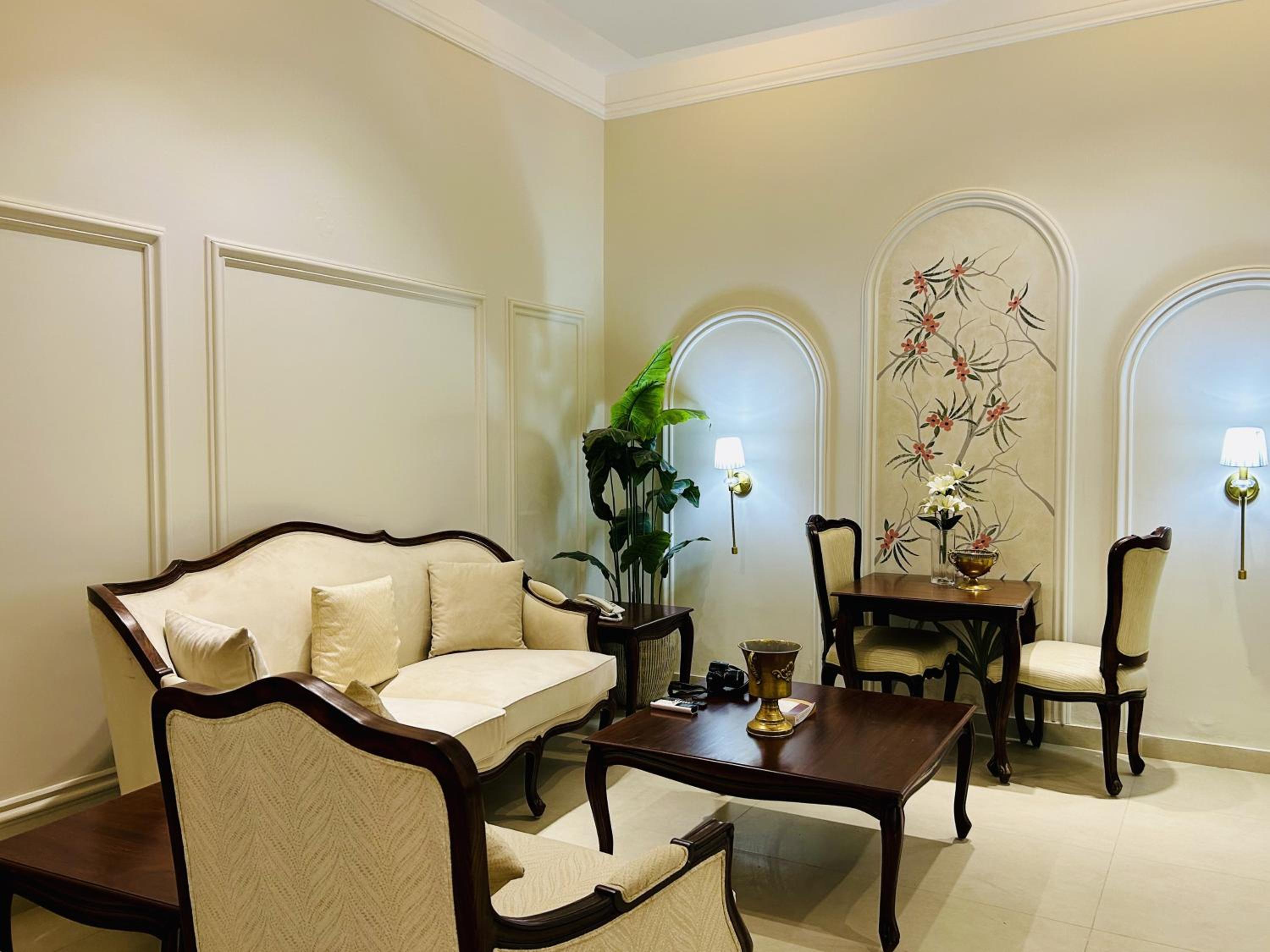 Deluxe King Room photo 3