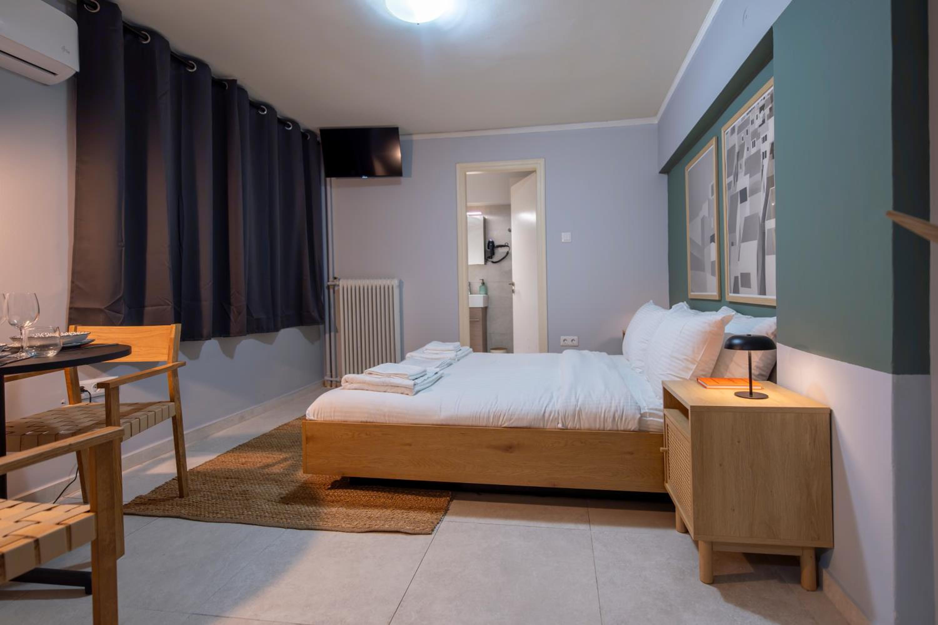 One-Bedroom Apartment