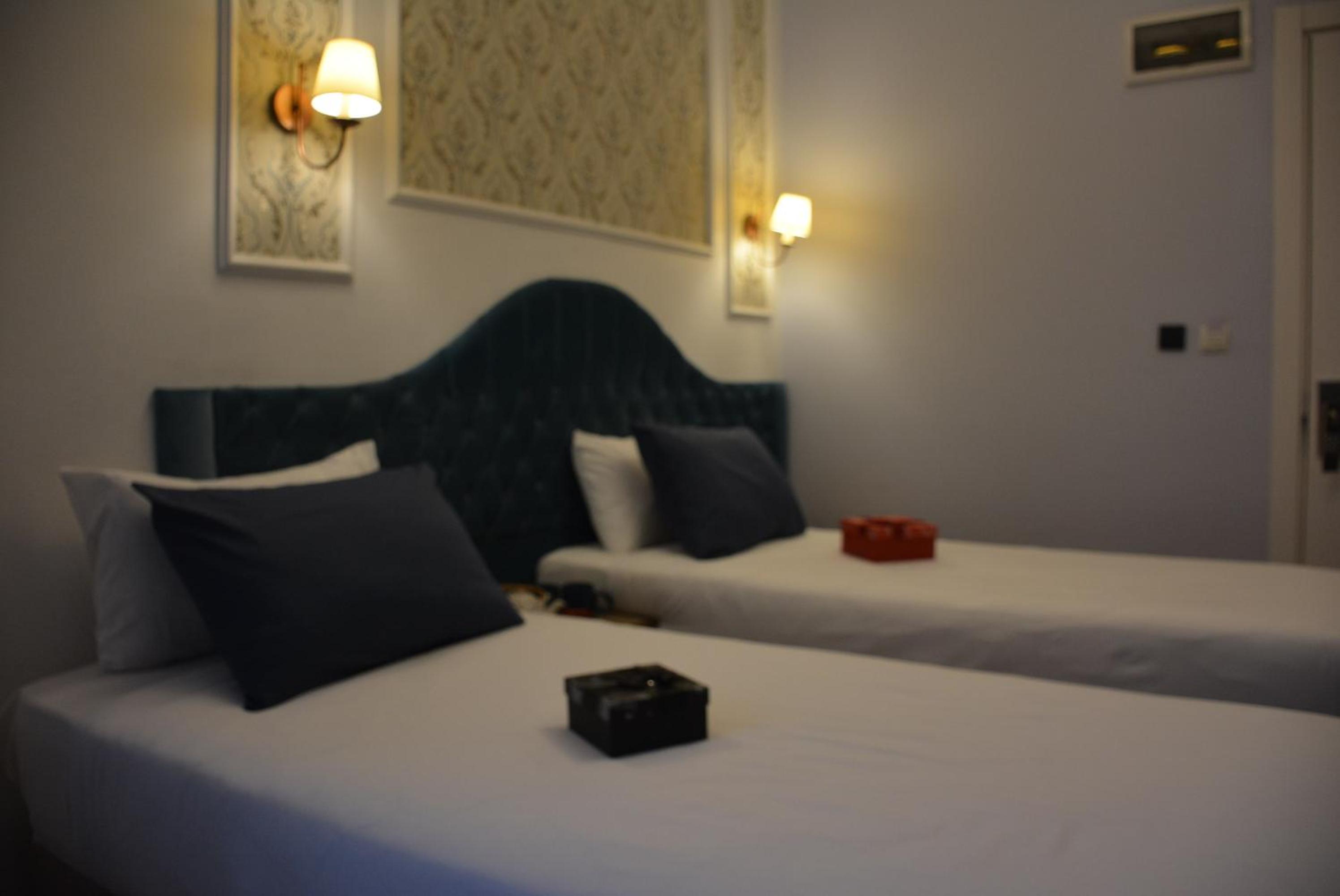 Deluxe Twin Room photo 1