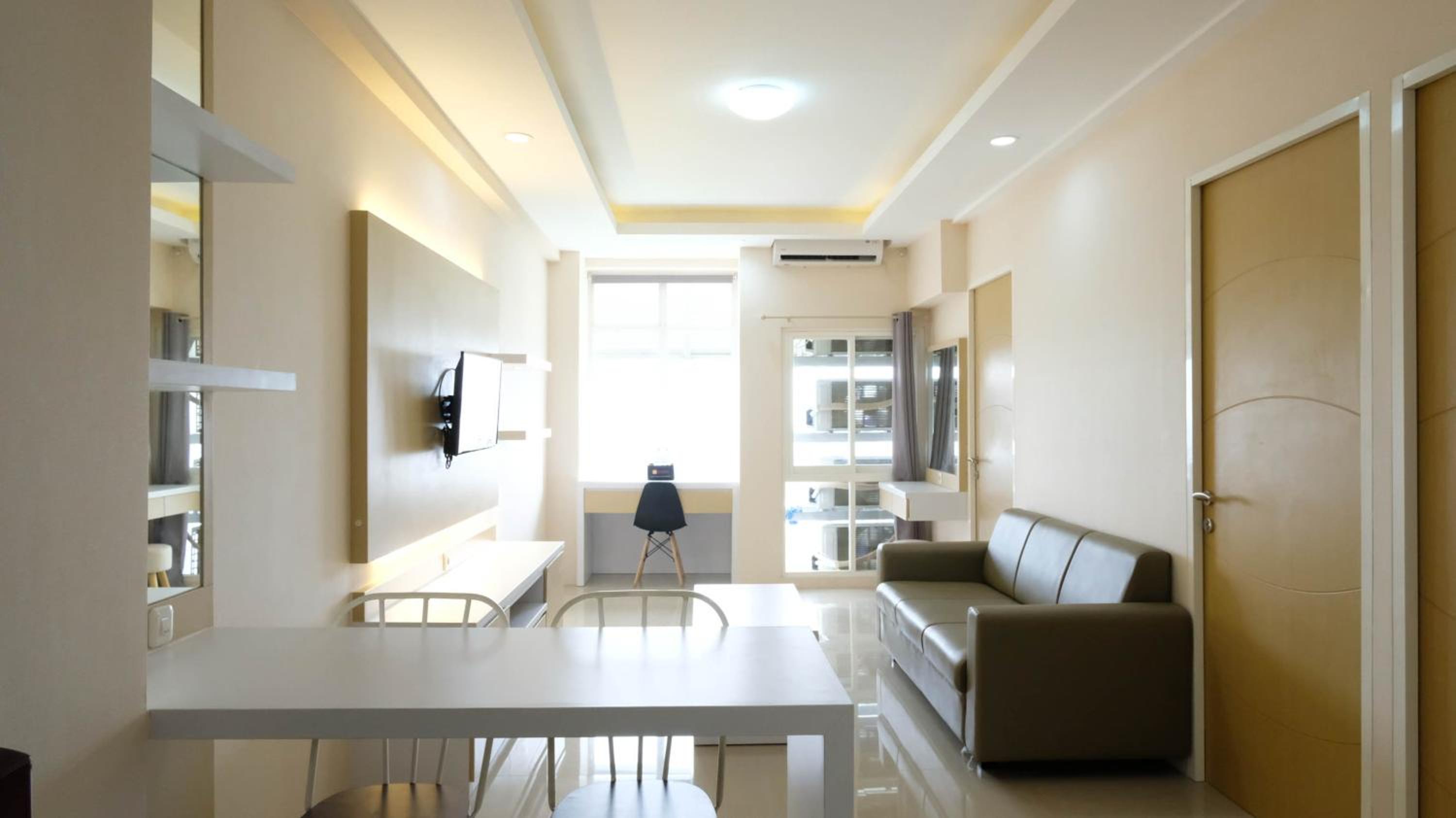 Three-Bedroom Apartment photo 3