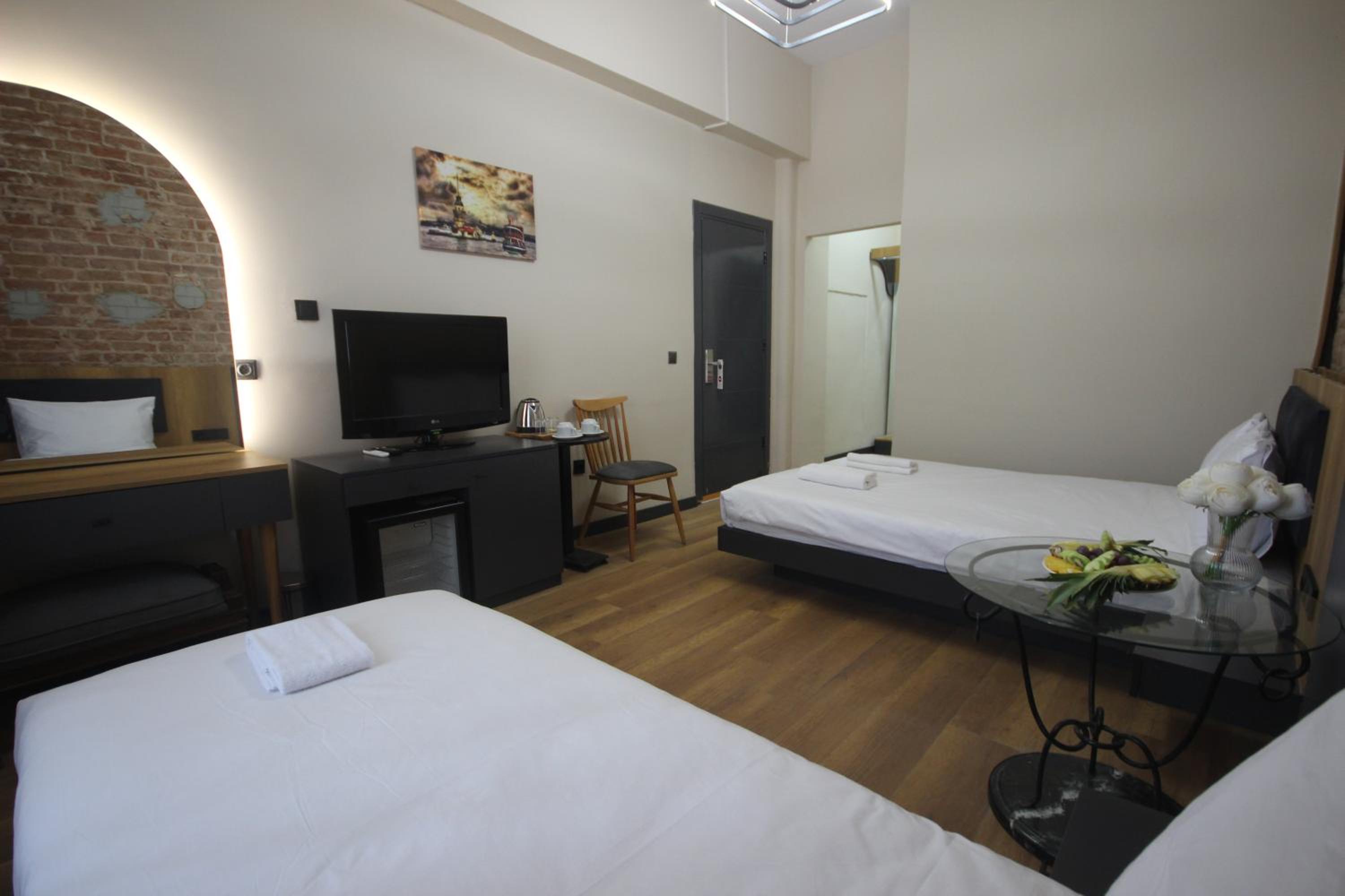Standard Triple Room photo 2