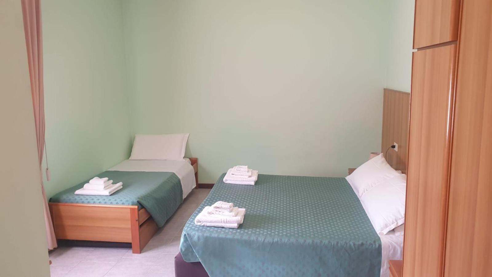 Triple Room with Private Bathroom photo 1