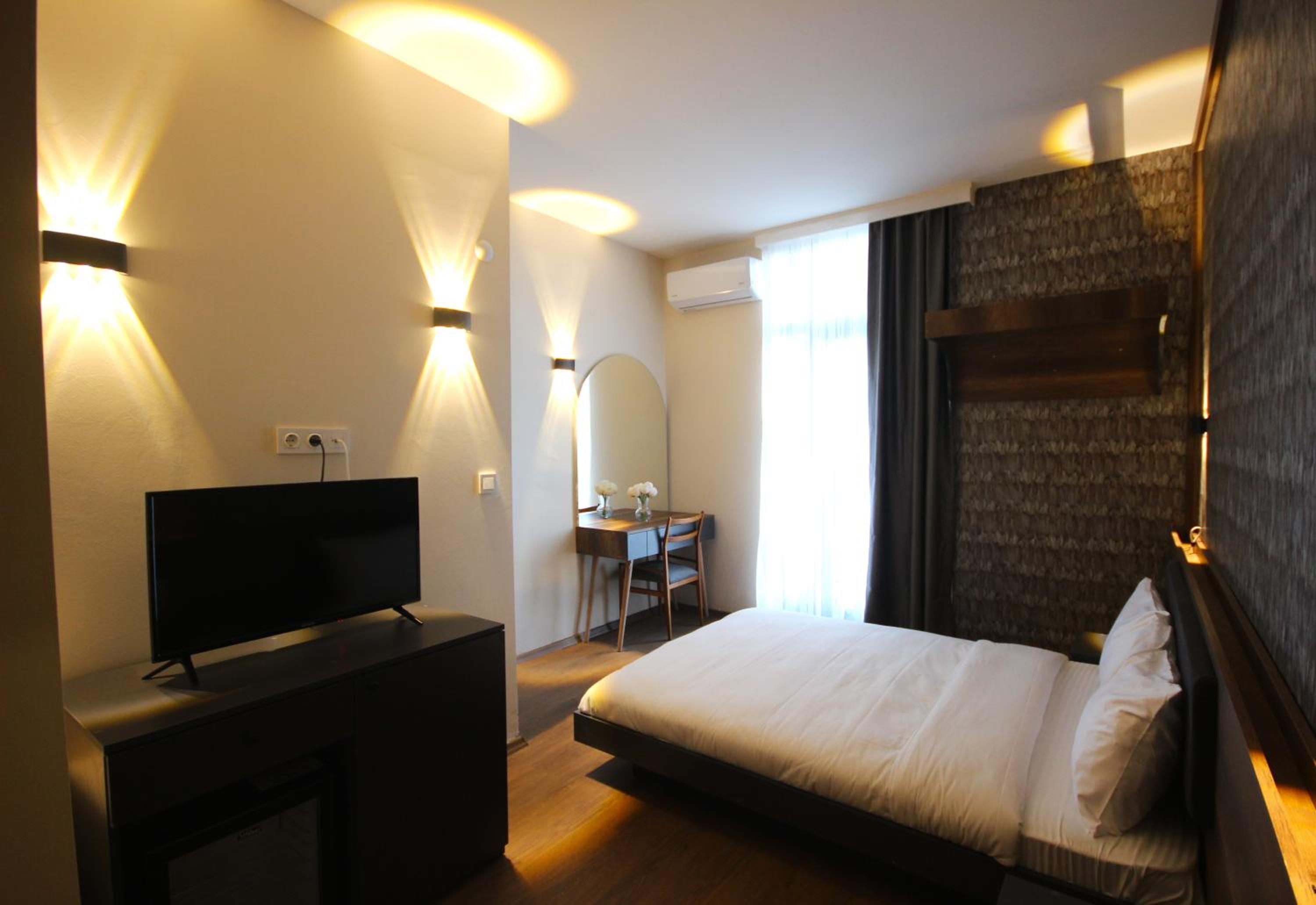Deluxe Double Room With Balcony photo 2