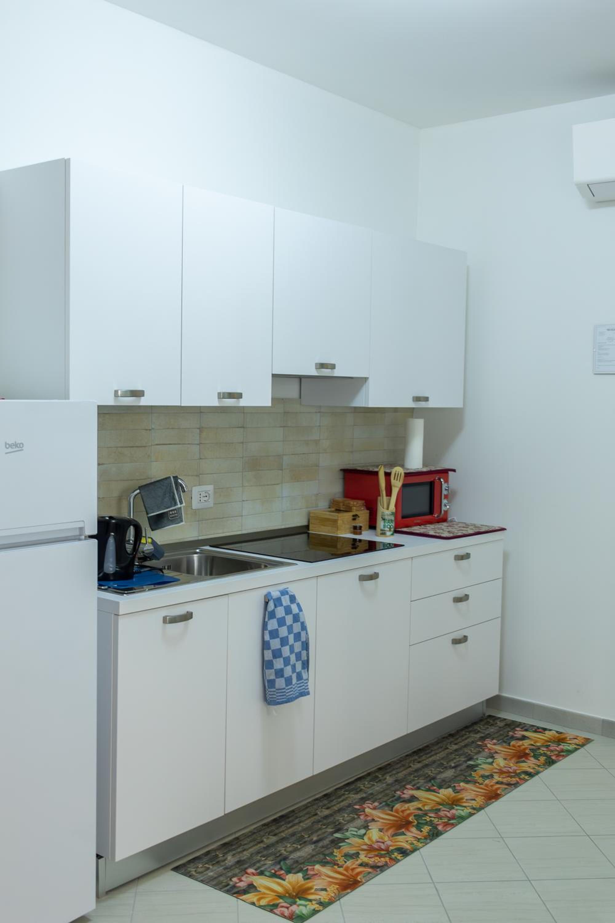 Apartment with City View photo 2