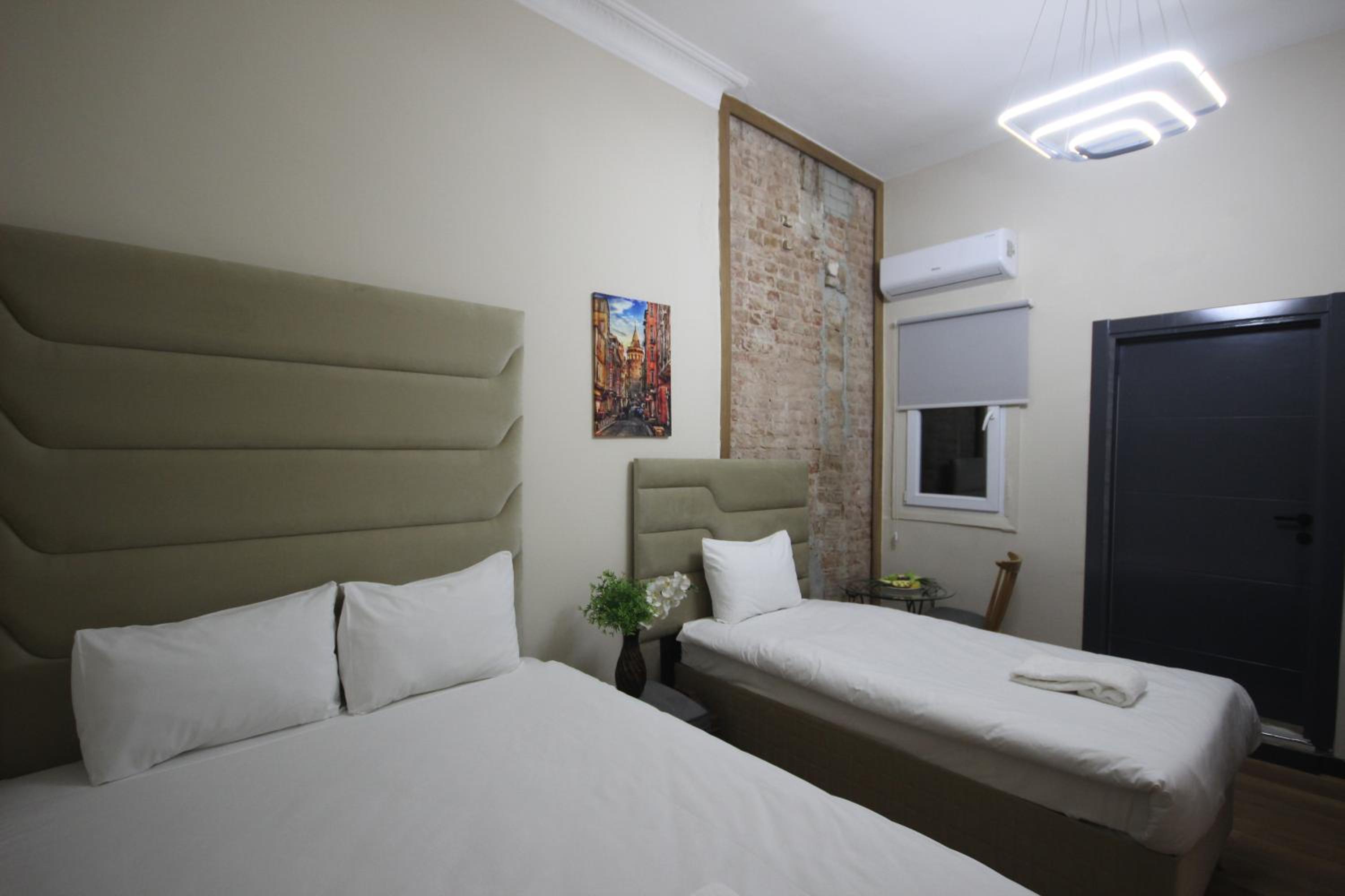 Budget Triple Room photo 3