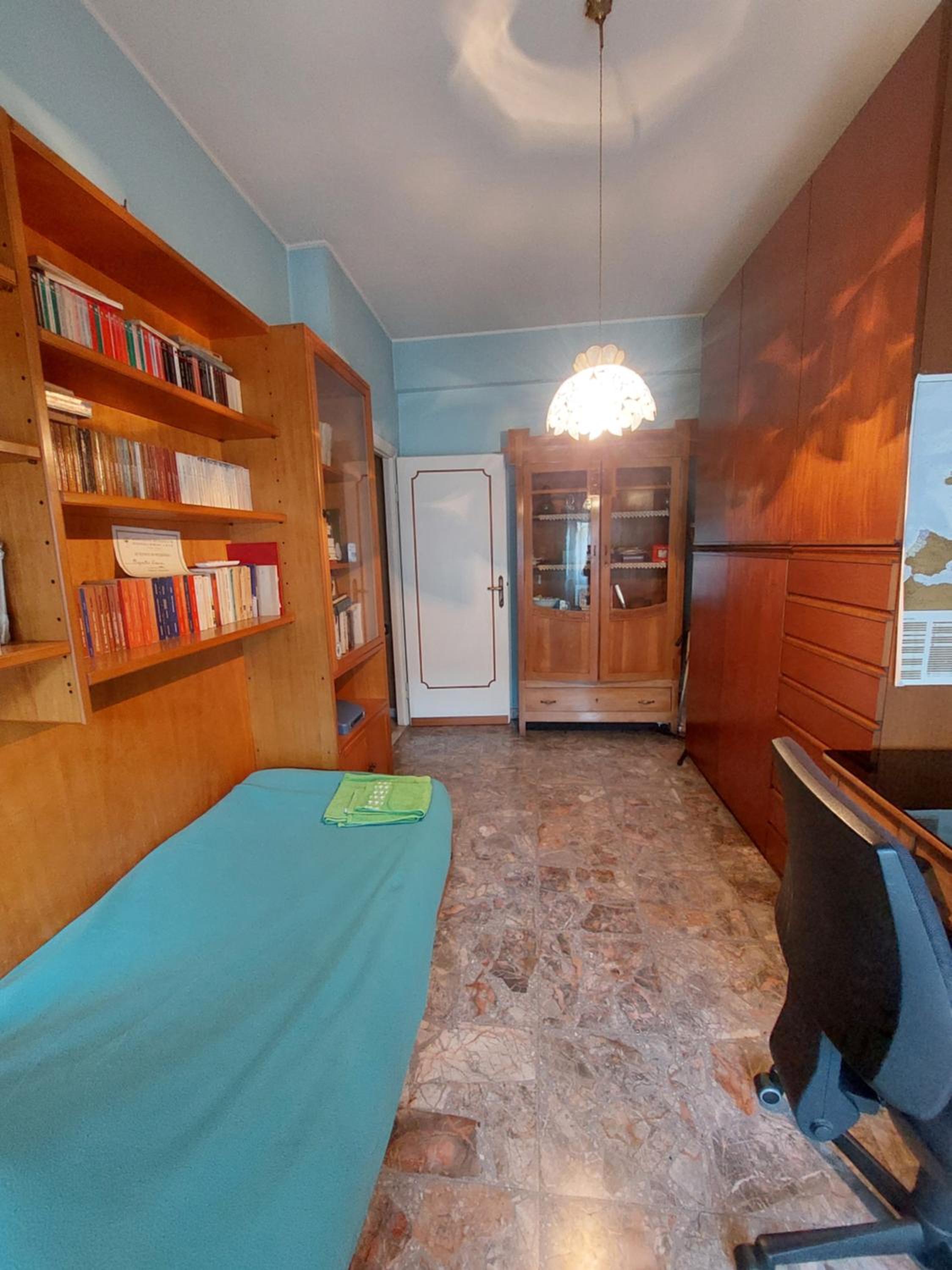 Large Single Room photo 2