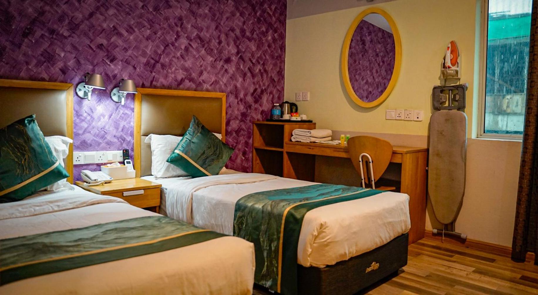 Standard Twin Room - Photo 2