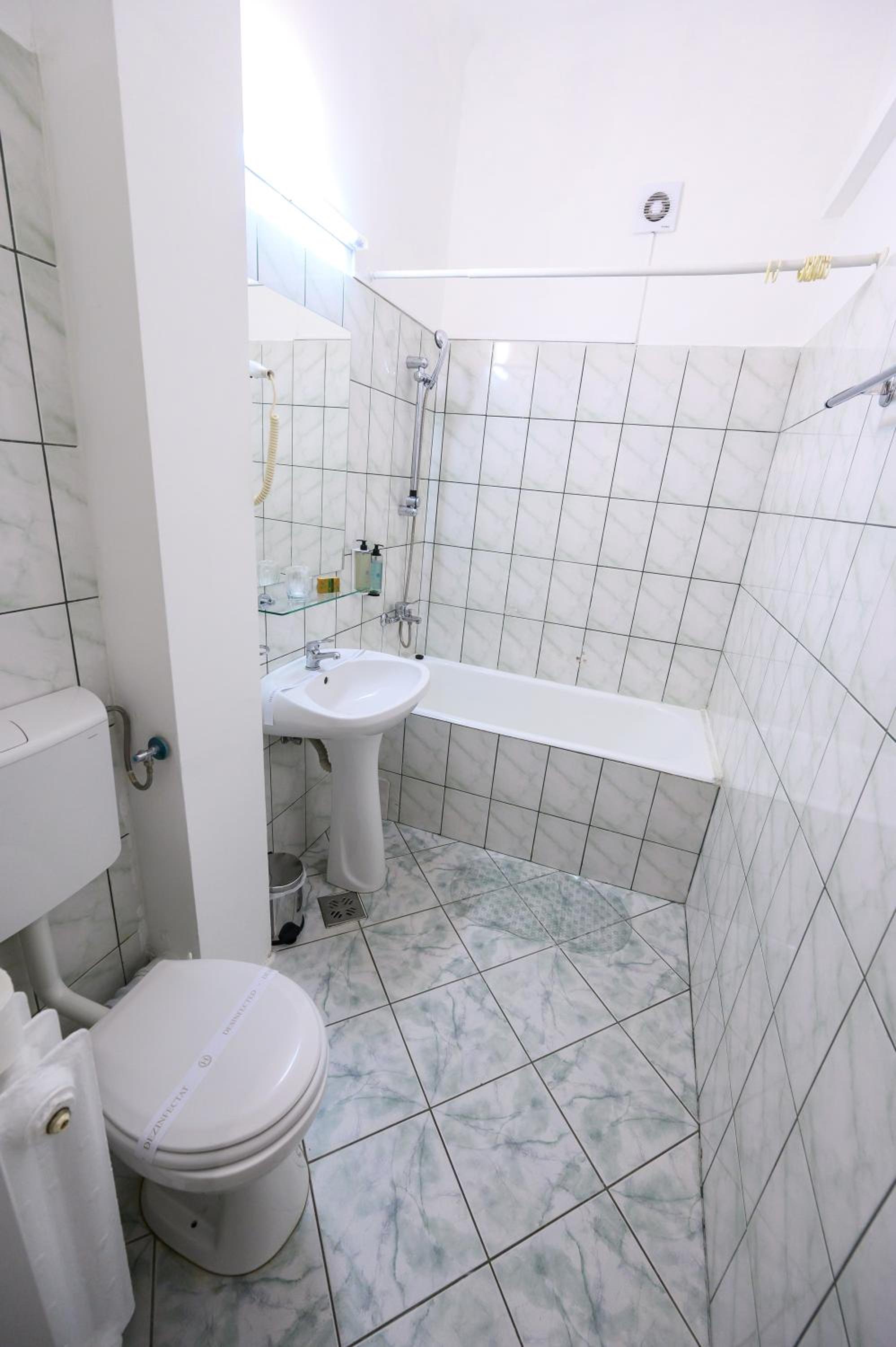 Single Room photo 3
