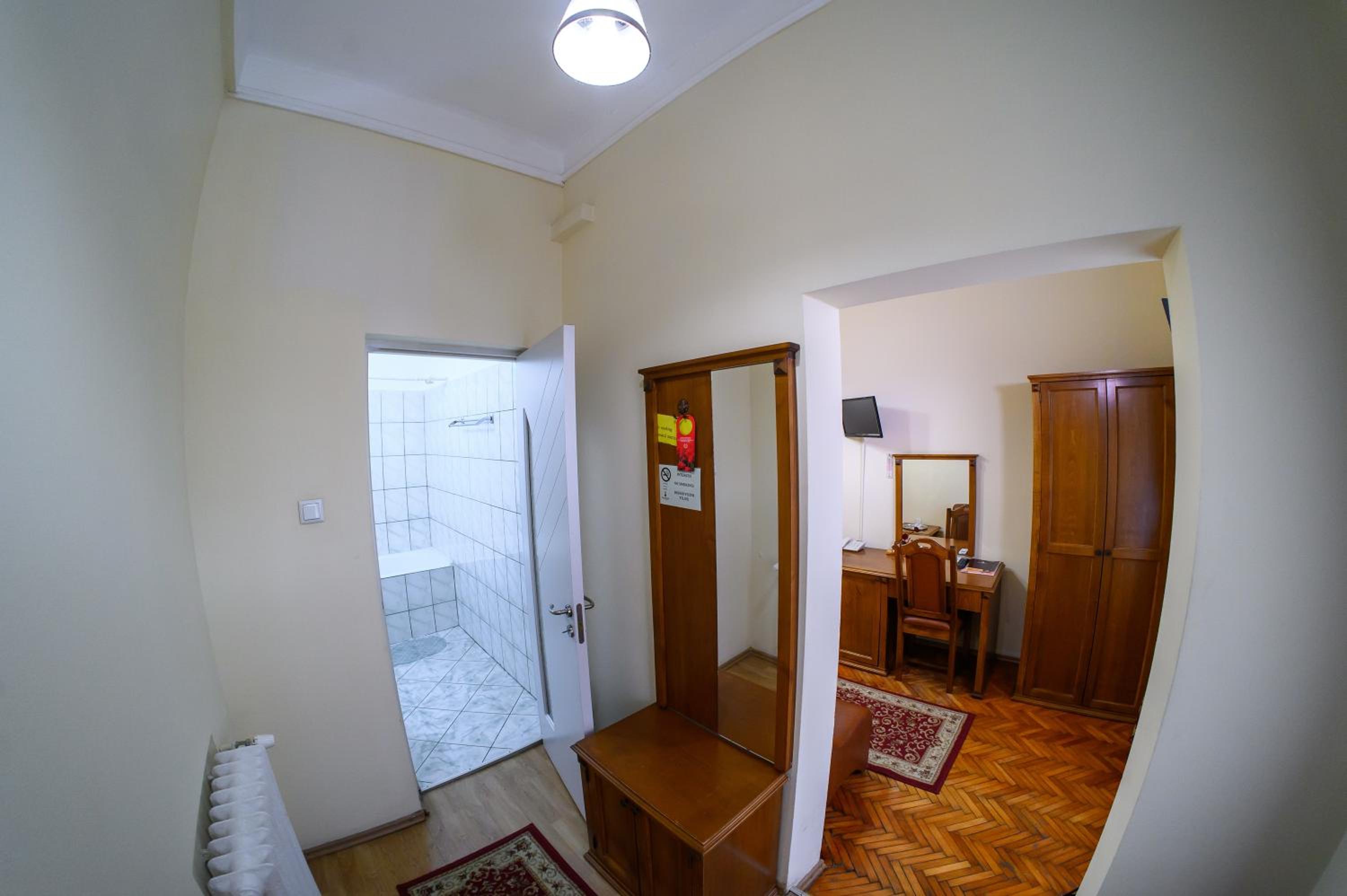 Single Room photo 2