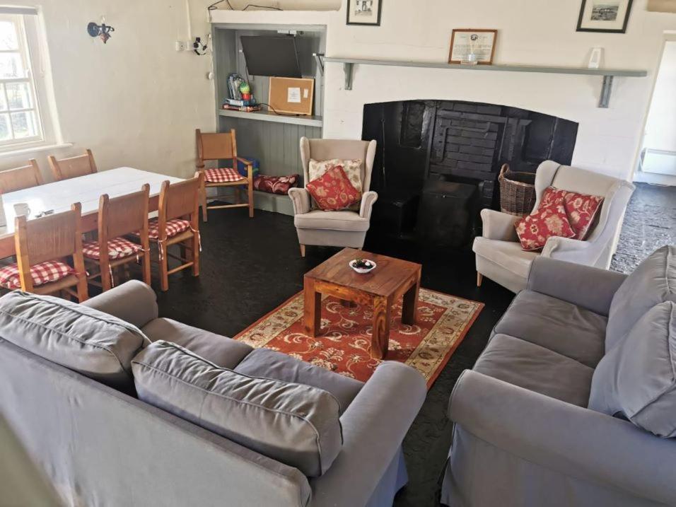 Four-Bedroom House photo 2