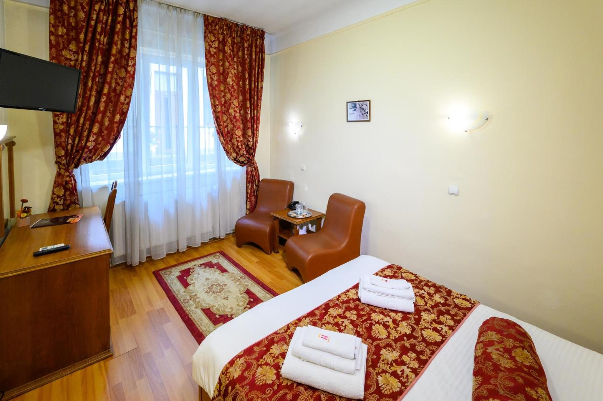 Double Room - Photo 1