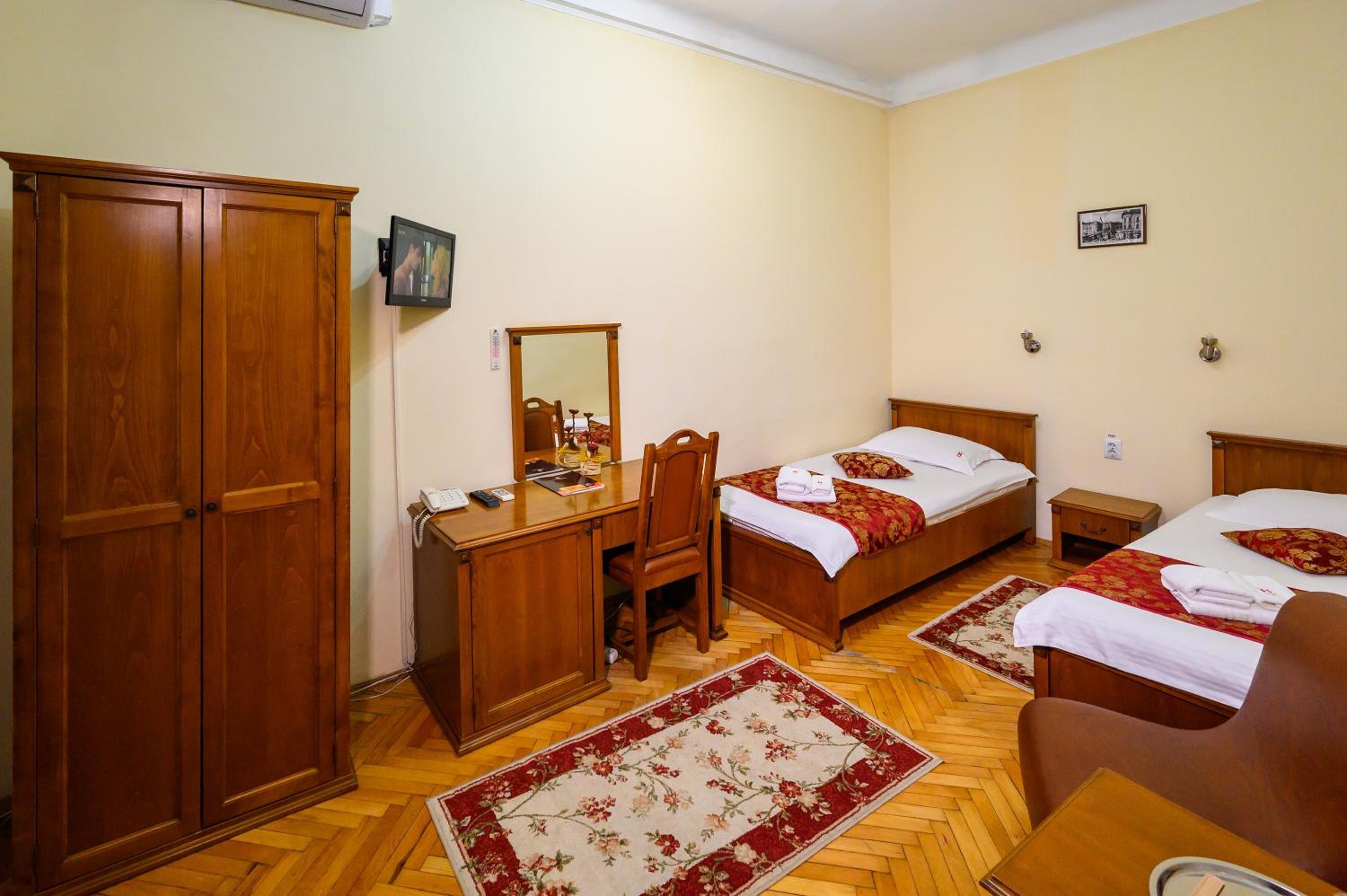 Superior Double or Twin Room - Photo 1