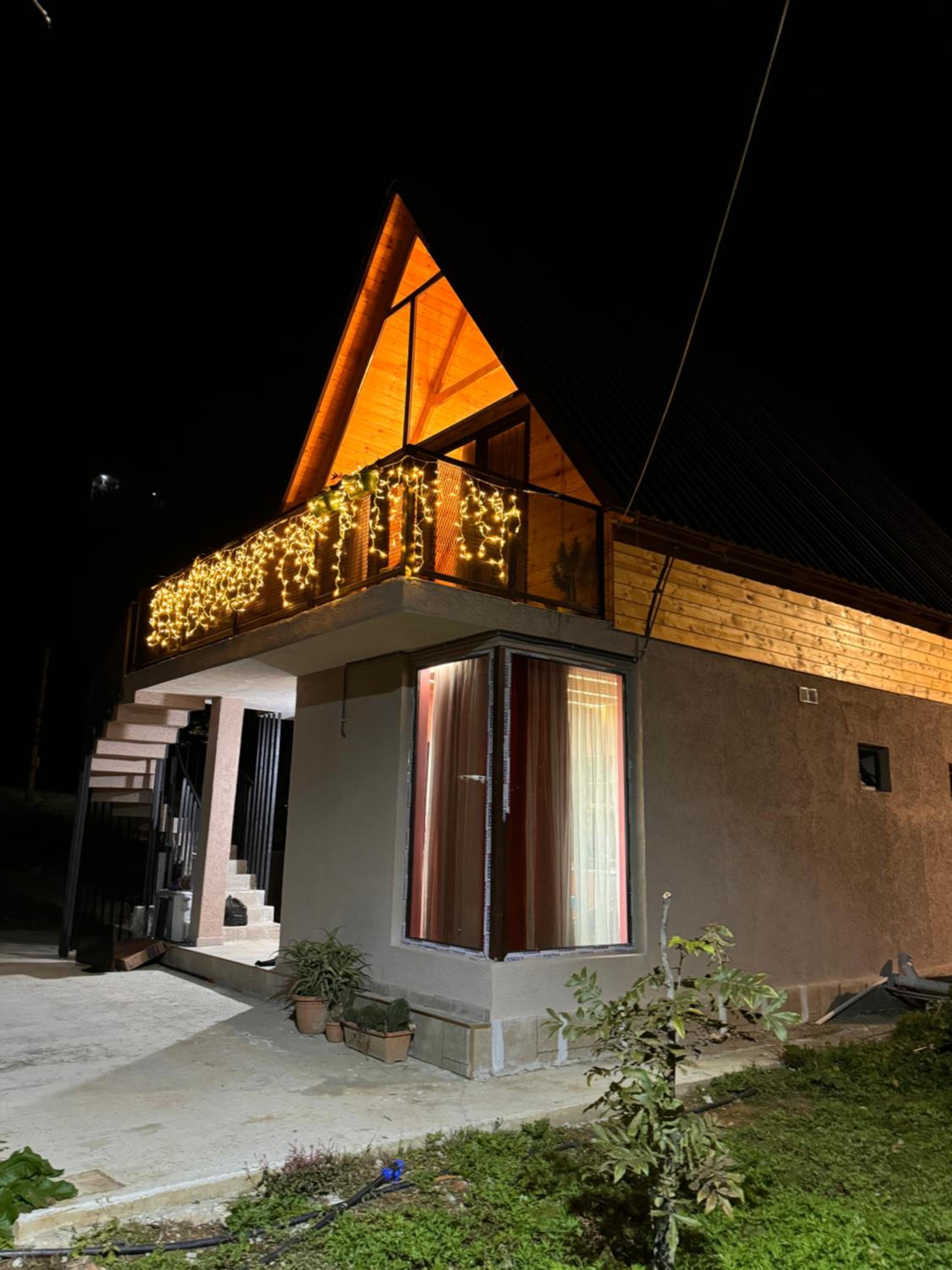 Three-Bedroom Villa photo 2