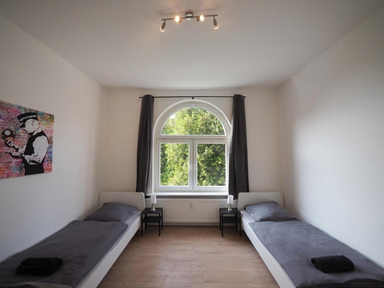 Apartment photo 2