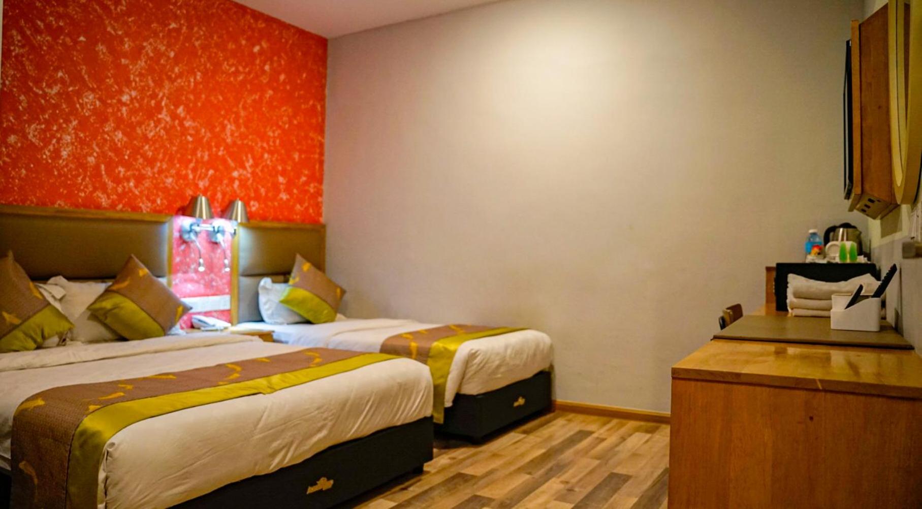 Deluxe Triple Room photo 3