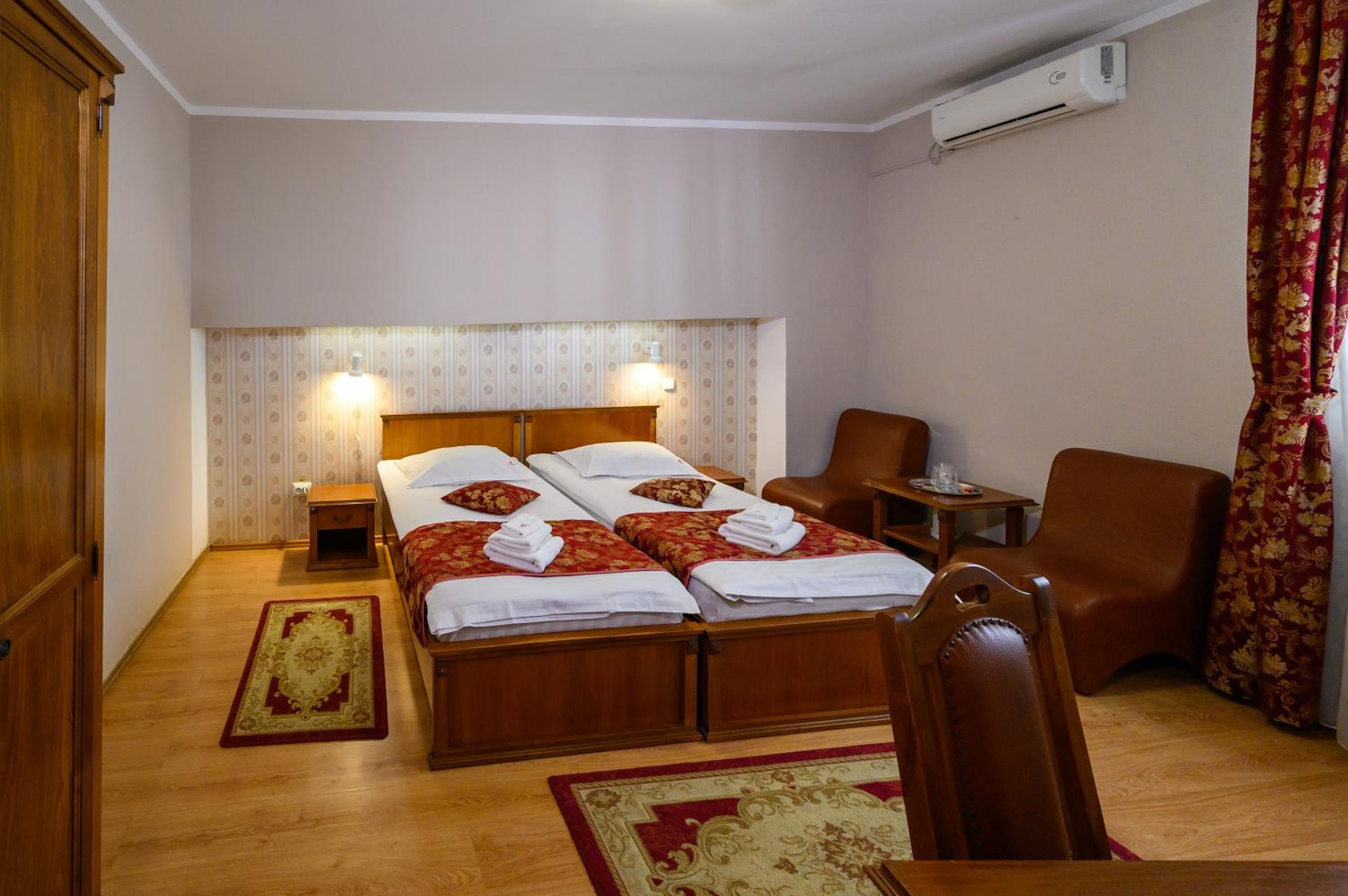 Superior Double or Twin Room - Photo 5