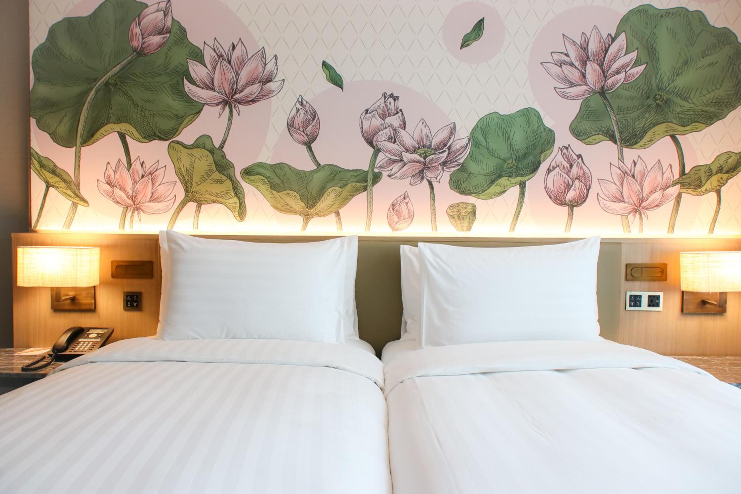 Lotus Suite with Sky Porch