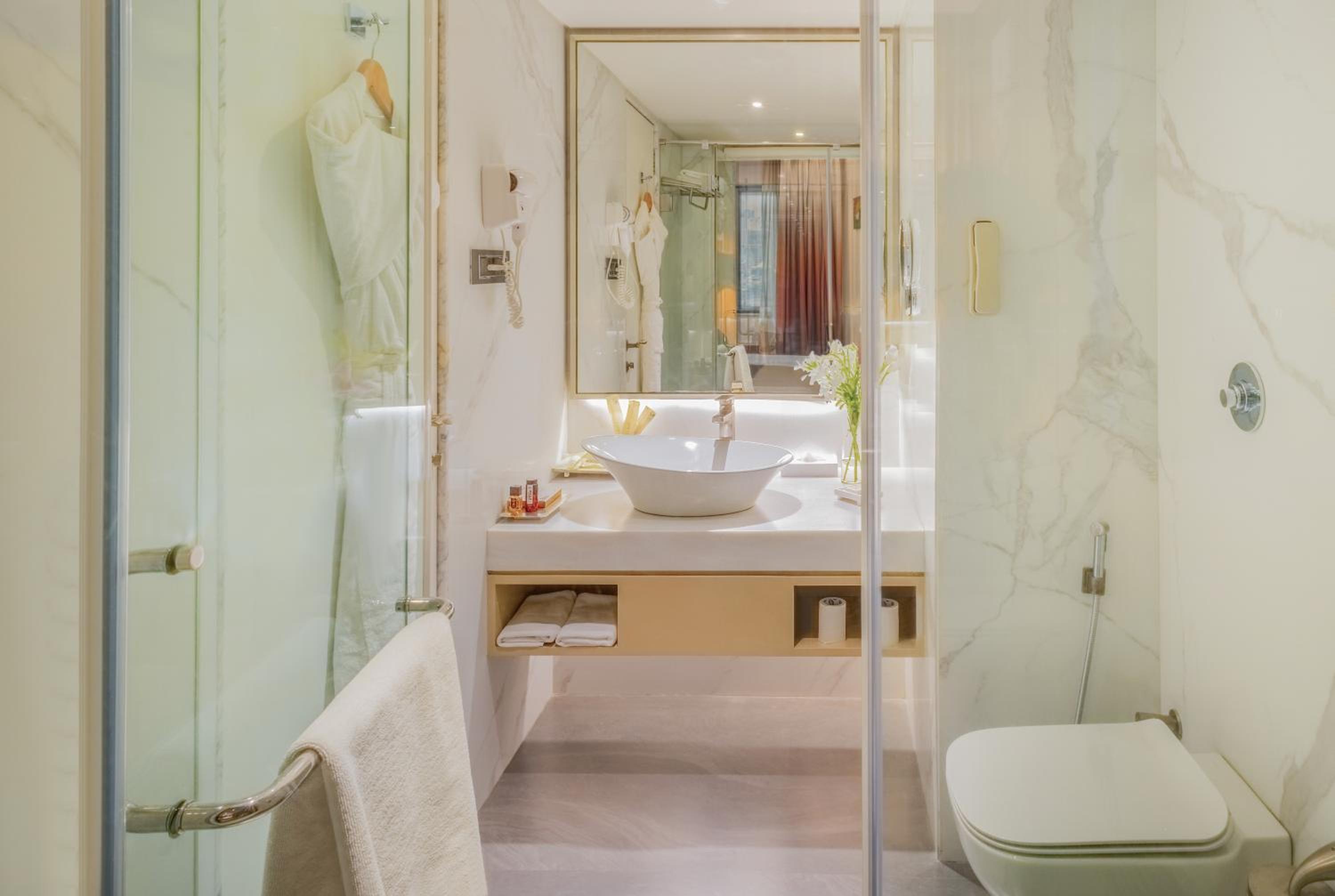 Grand Suite with Two Way Airport Transfers