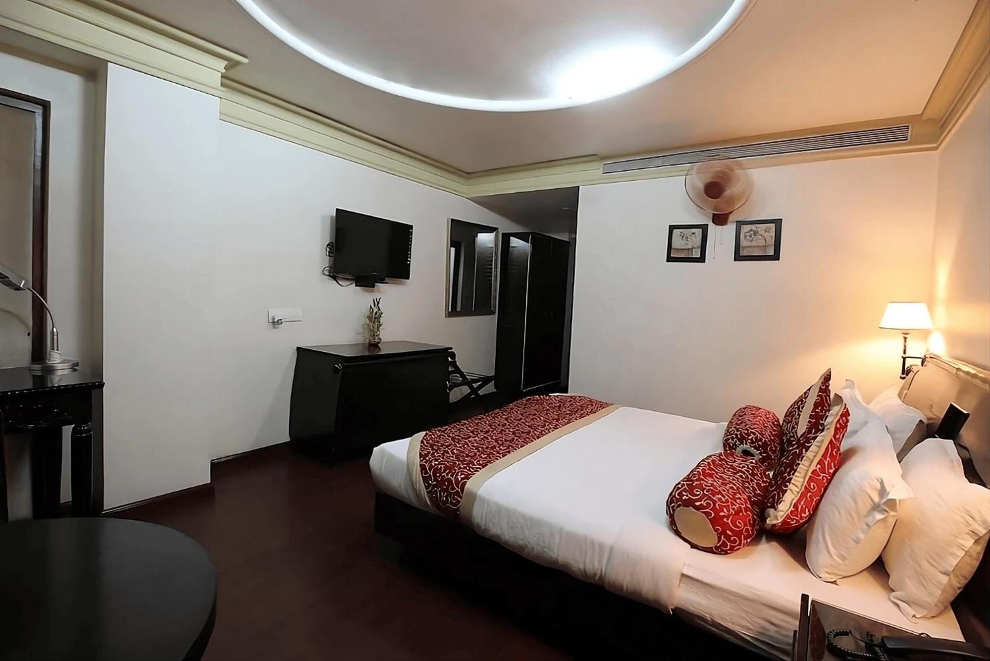 Budget Double or Twin Room photo 3